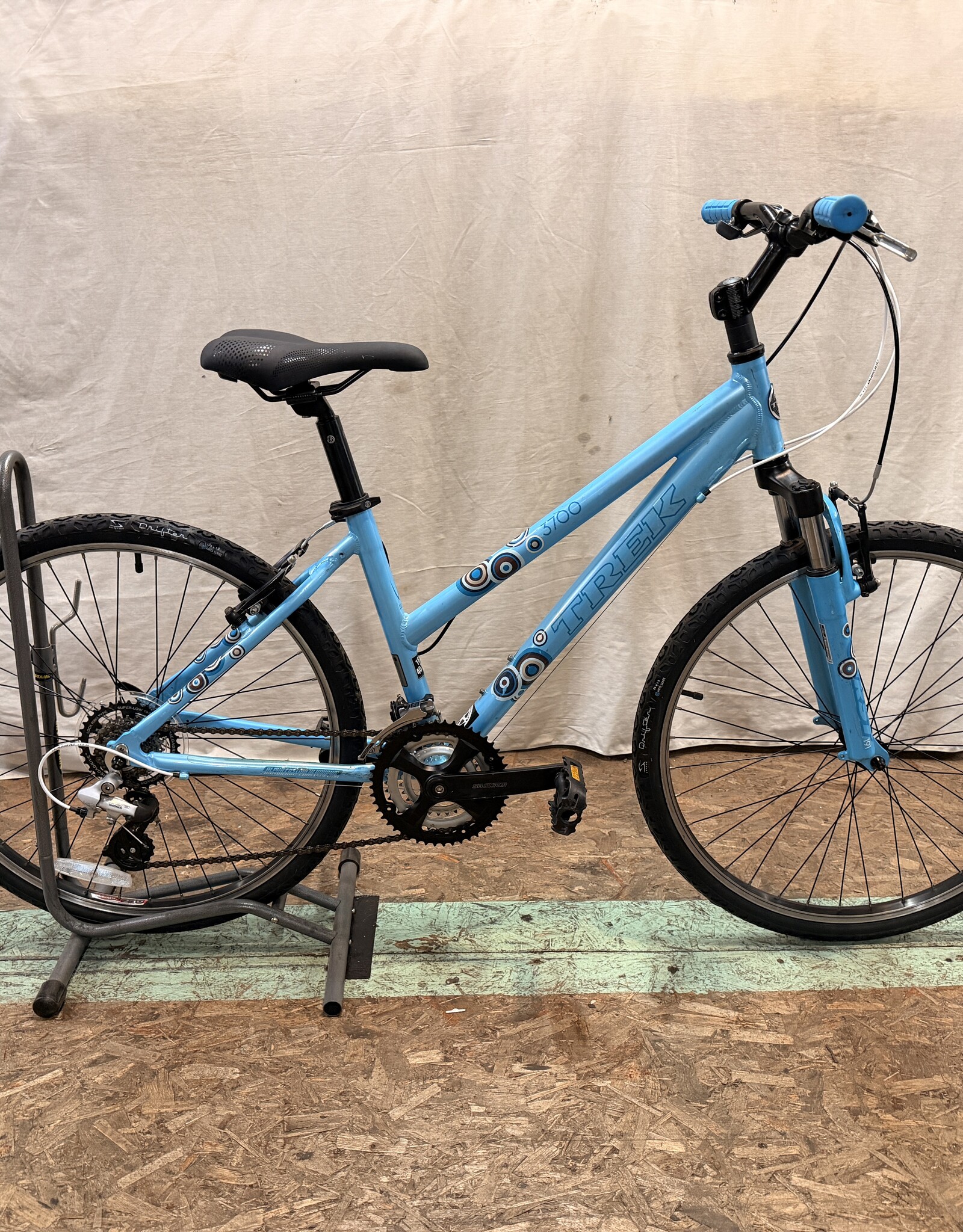 16" Trek 3700 (829B) H1U