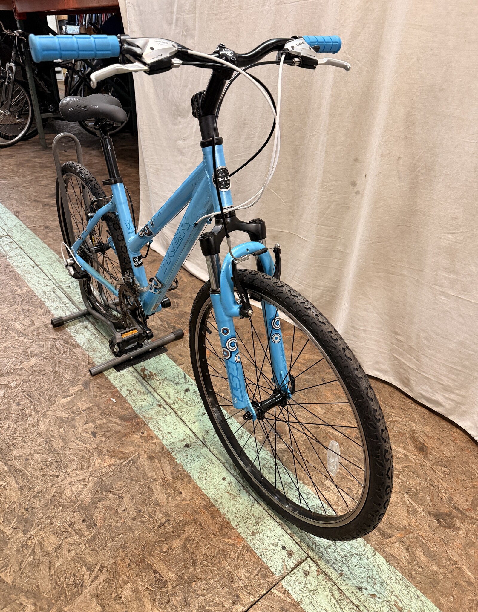 16" Trek 3700 (829B) H1U