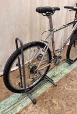 19in Specialized Hardrock (0908) H1L
