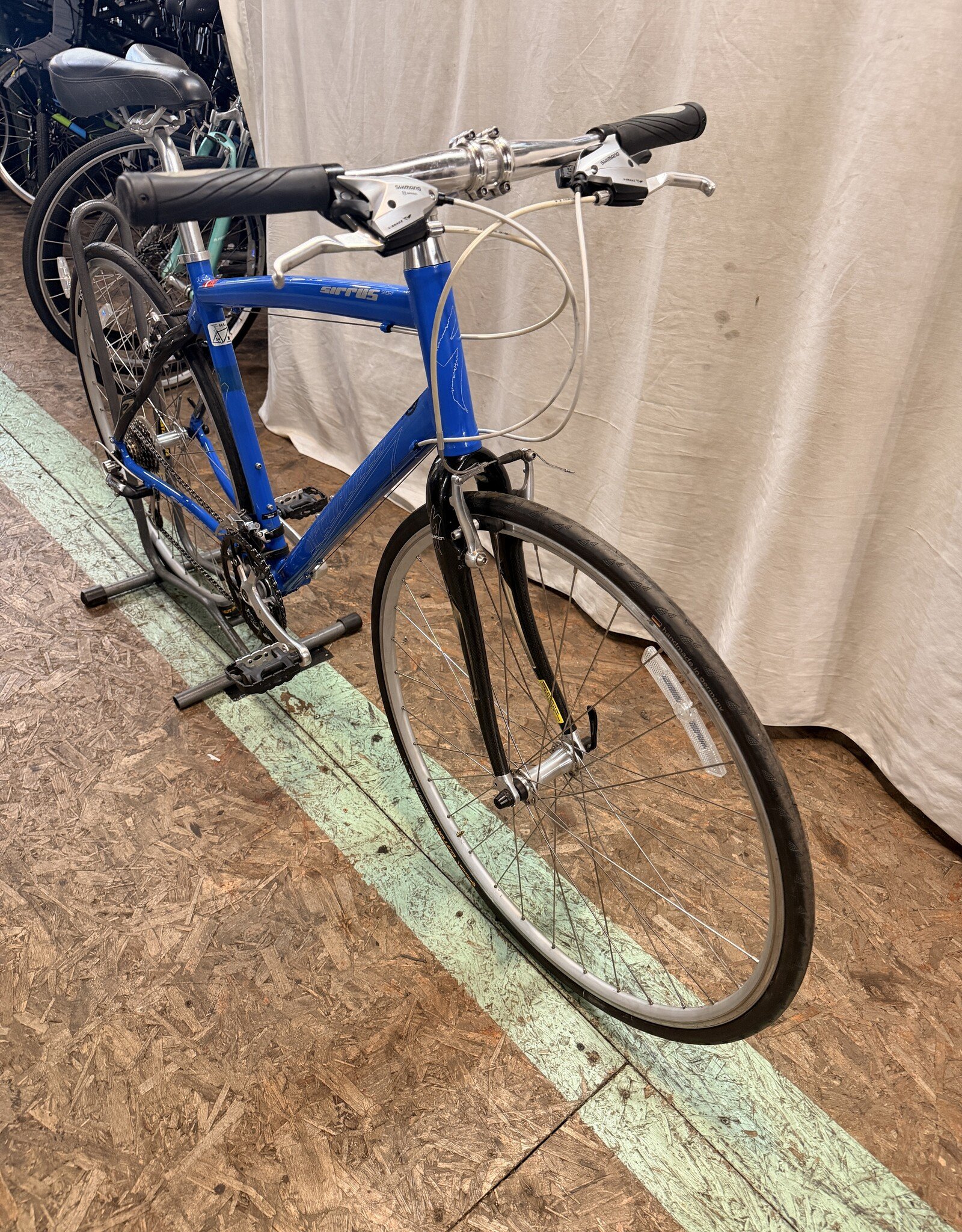 18" Specialized Sirrus Sport (0037) H2L