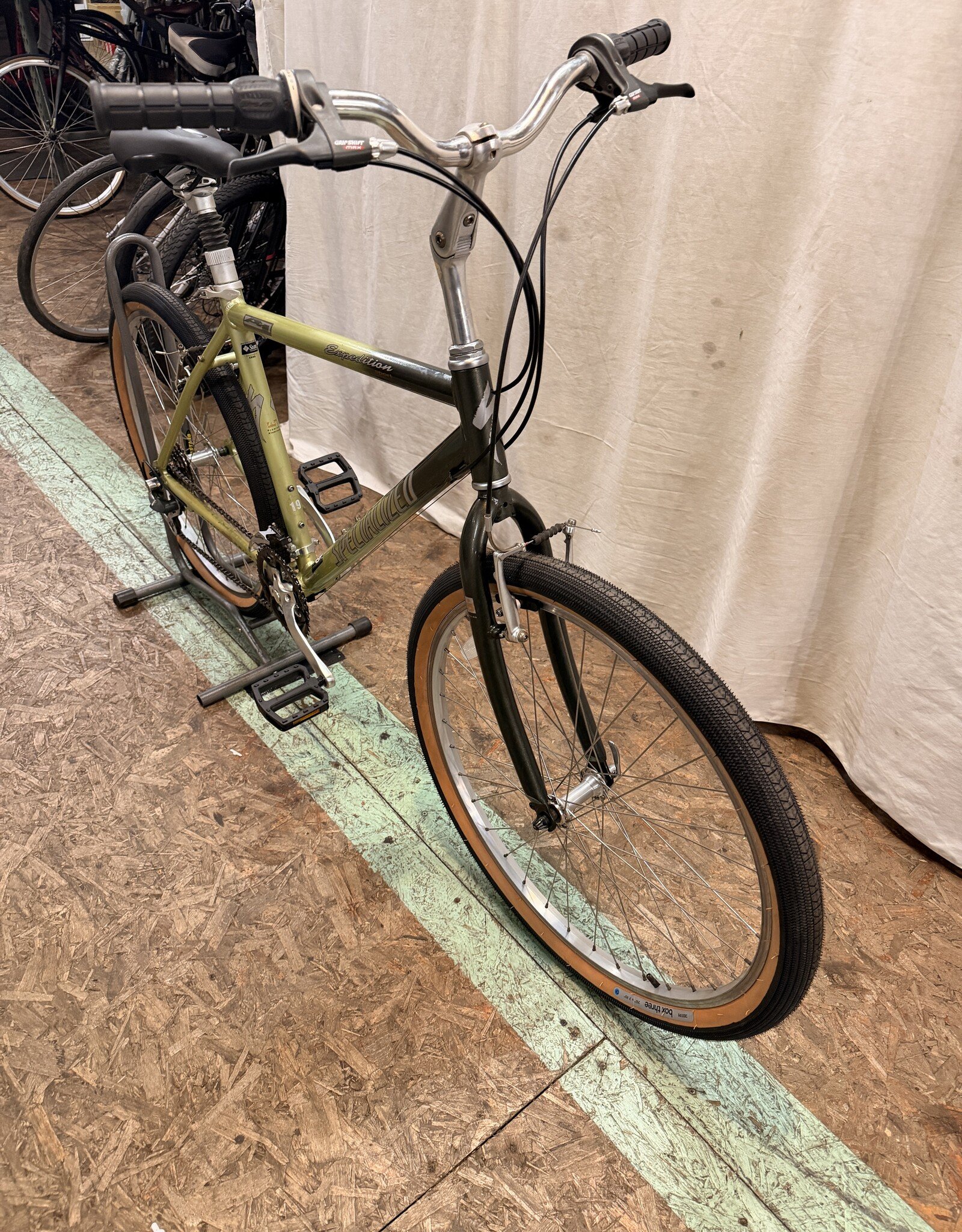 19" Specialized Expedition (5441) H2L