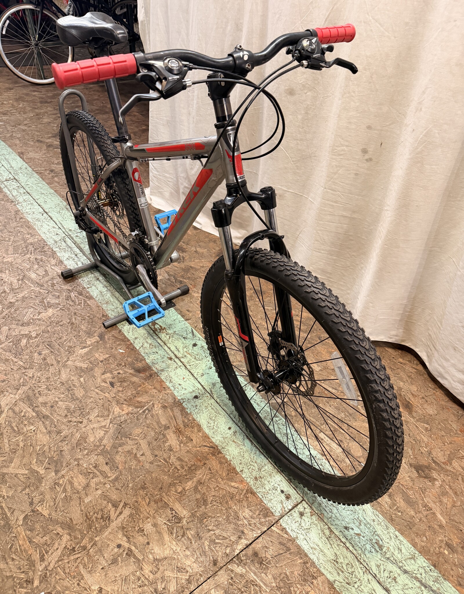 16" Trek 3500 (734H) H2L