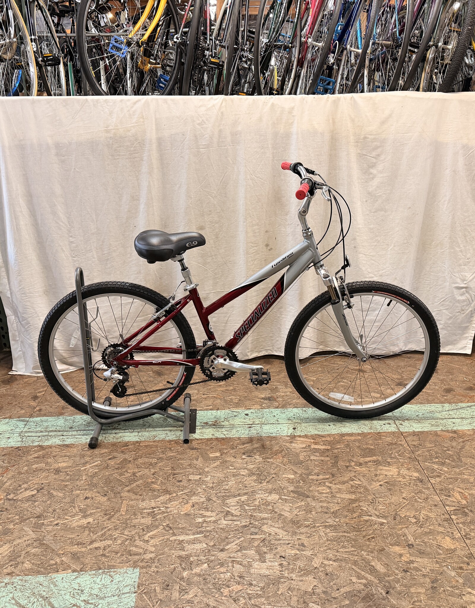14" Specialized Expedition Sport (4761) H2U