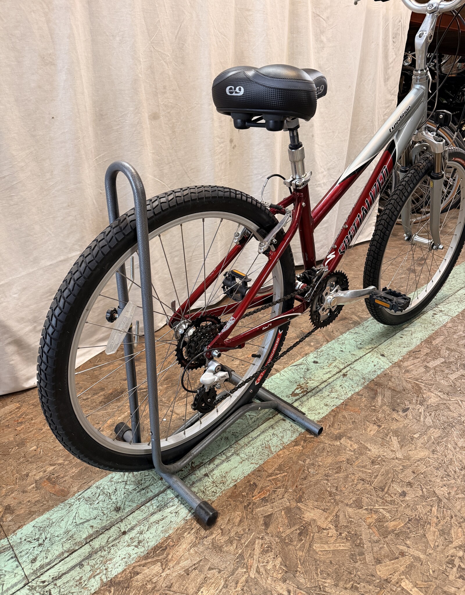 14" Specialized Expedition Sport (4761) H2U