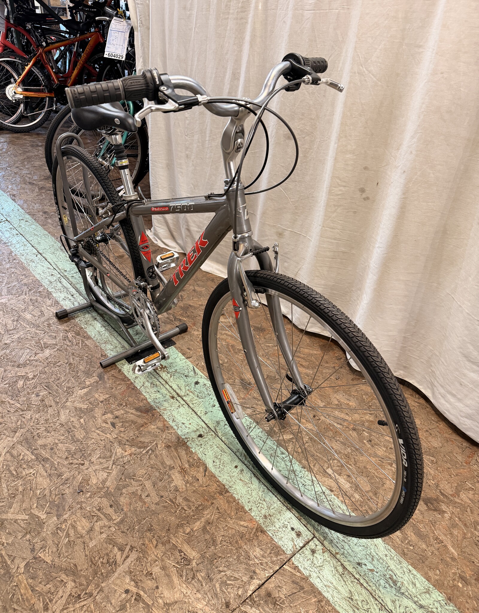 15" Trek 7500 (8055) H2U