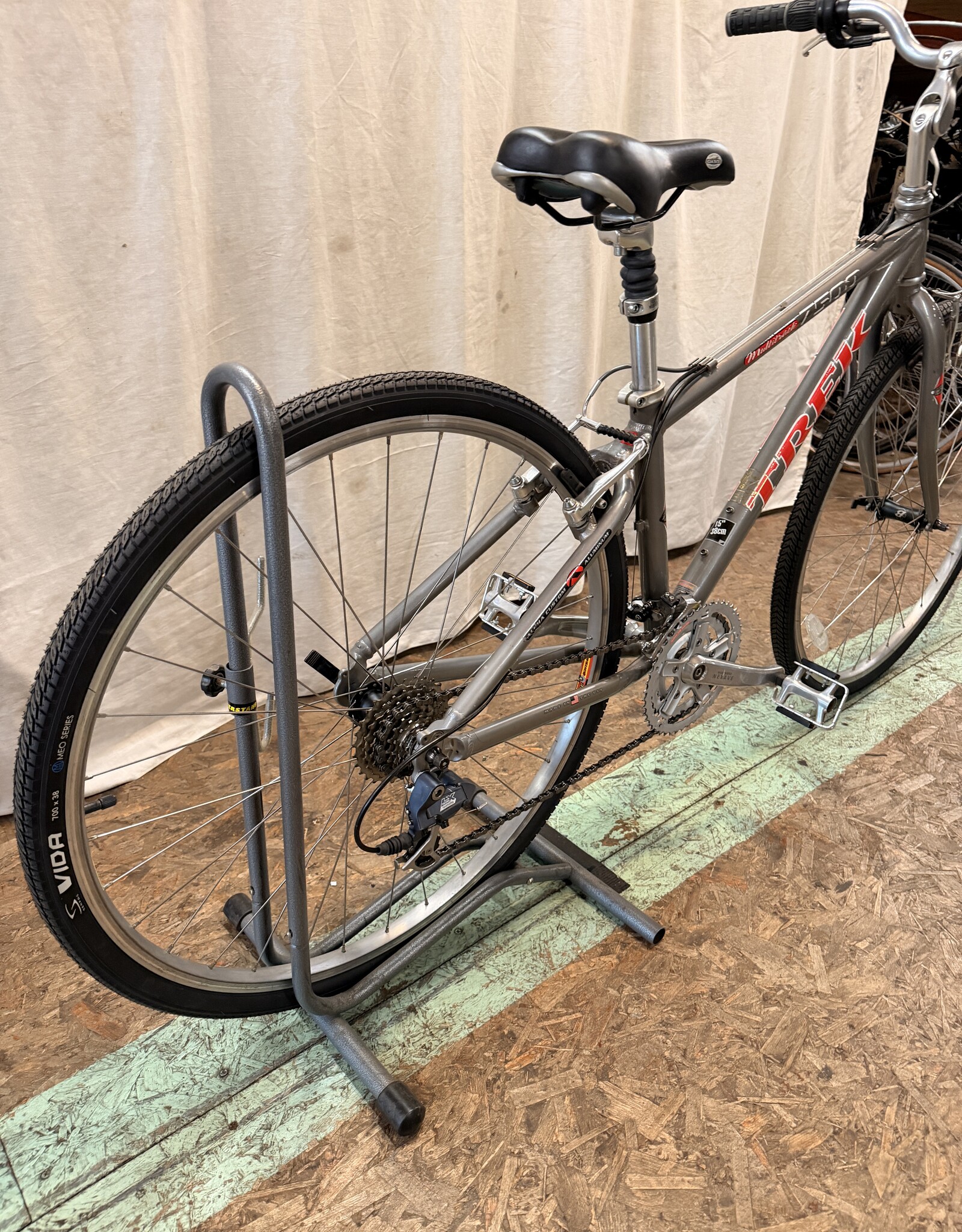 15" Trek 7500 (8055) H2U