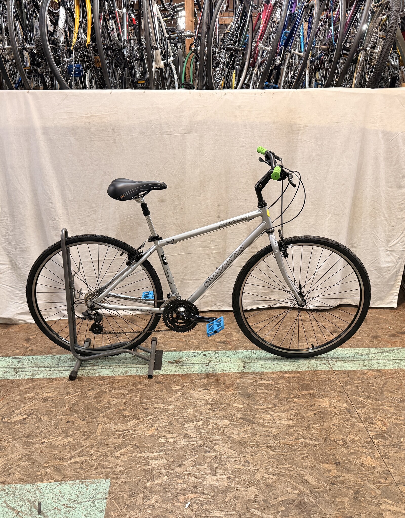 17" Specialized Crossroads (5892) H3U