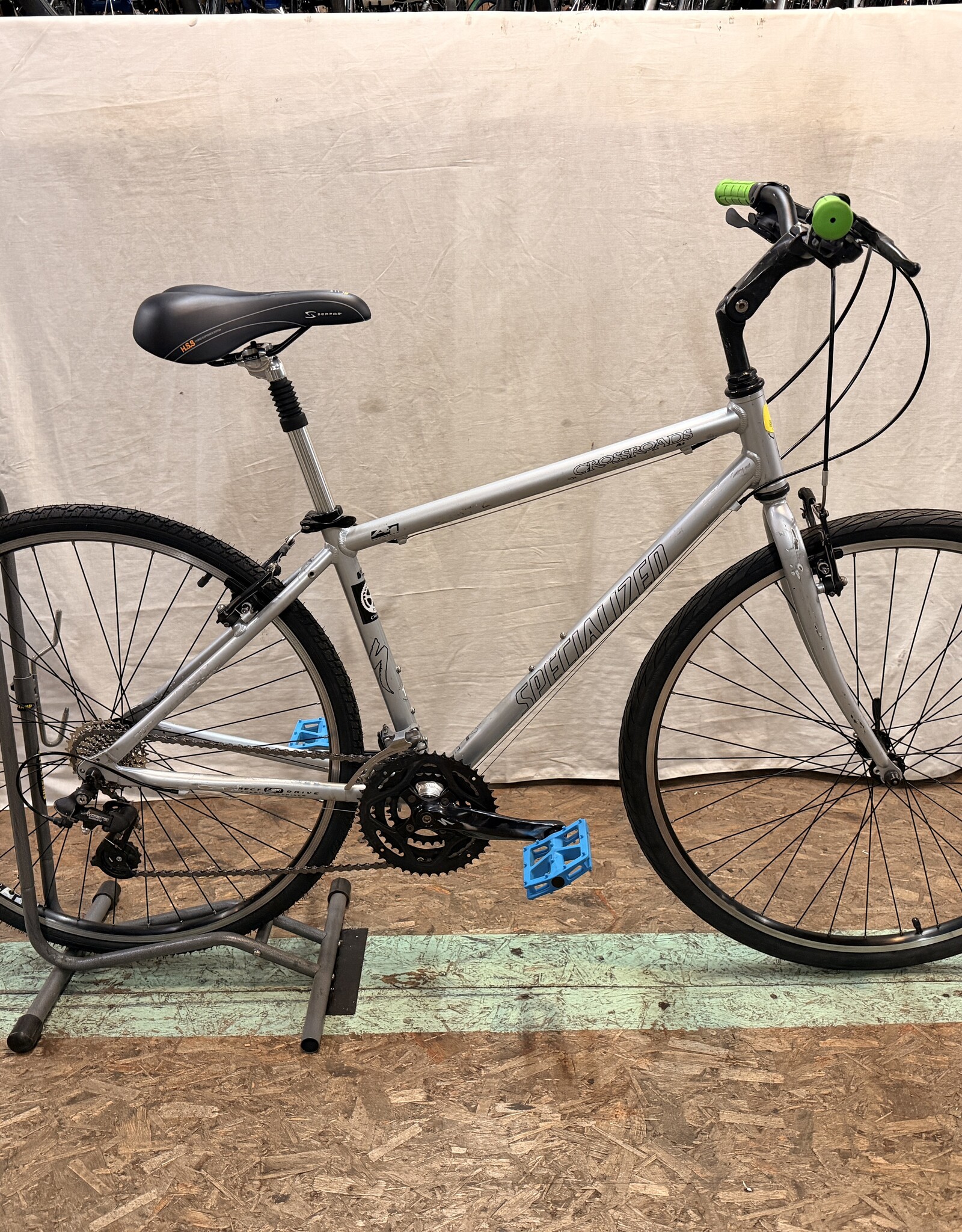 17" Specialized Crossroads (5892) H3U