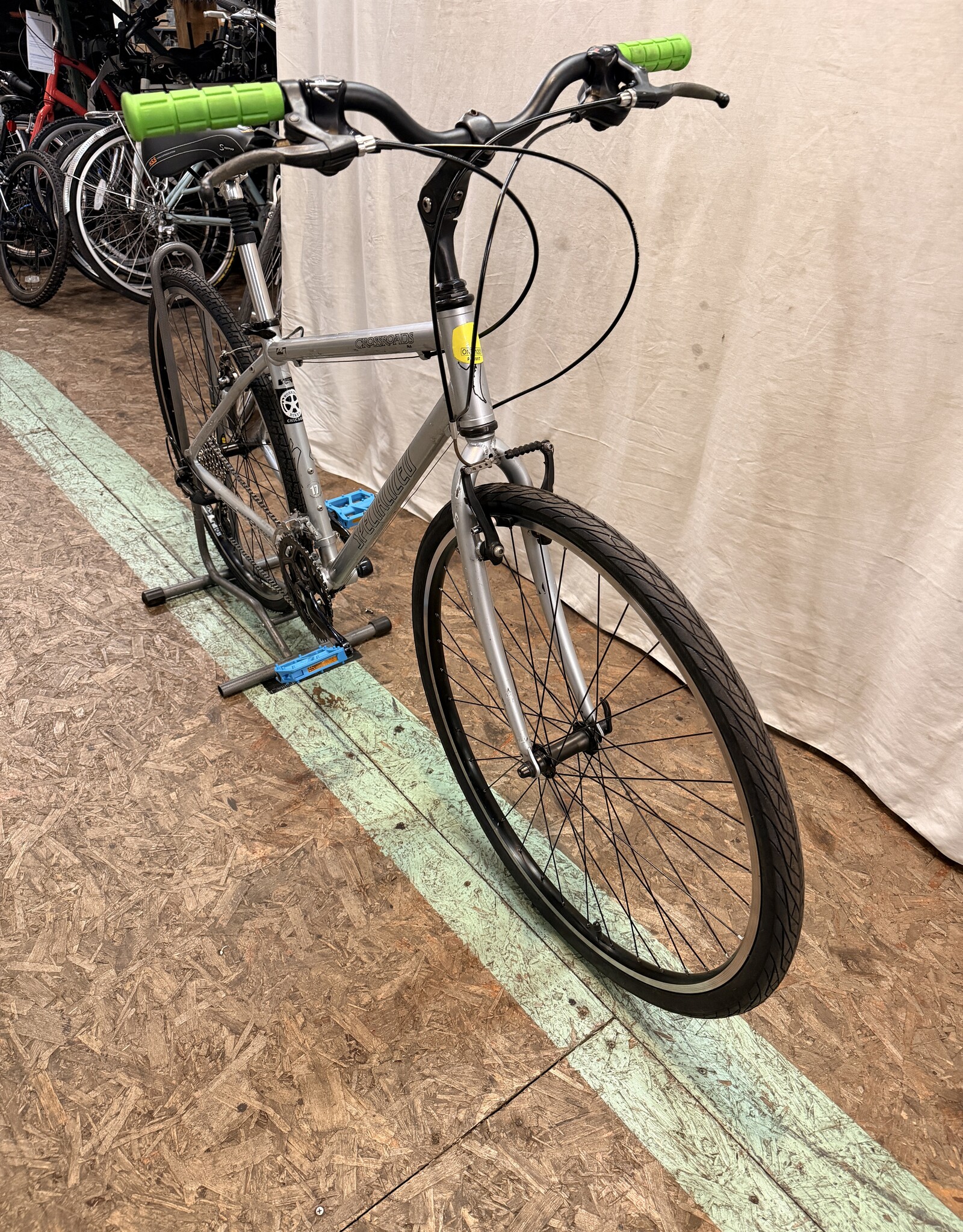 17" Specialized Crossroads (5892) H3U