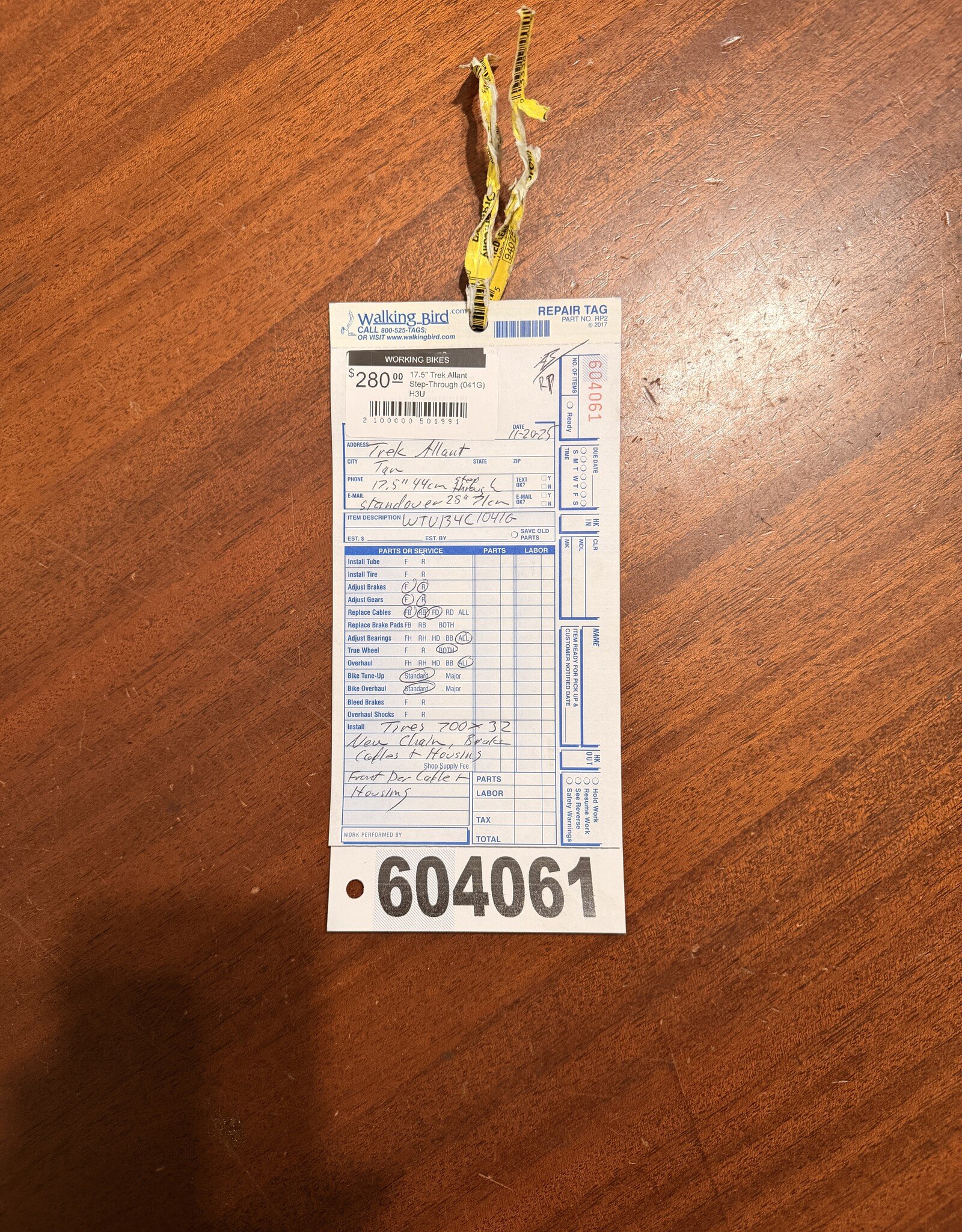 17.5"  Trek Allant Step-Through (041G) H3U