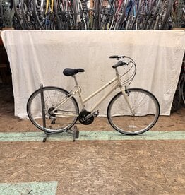 17.5"  Trek Allant Step-Through (041G) H3U