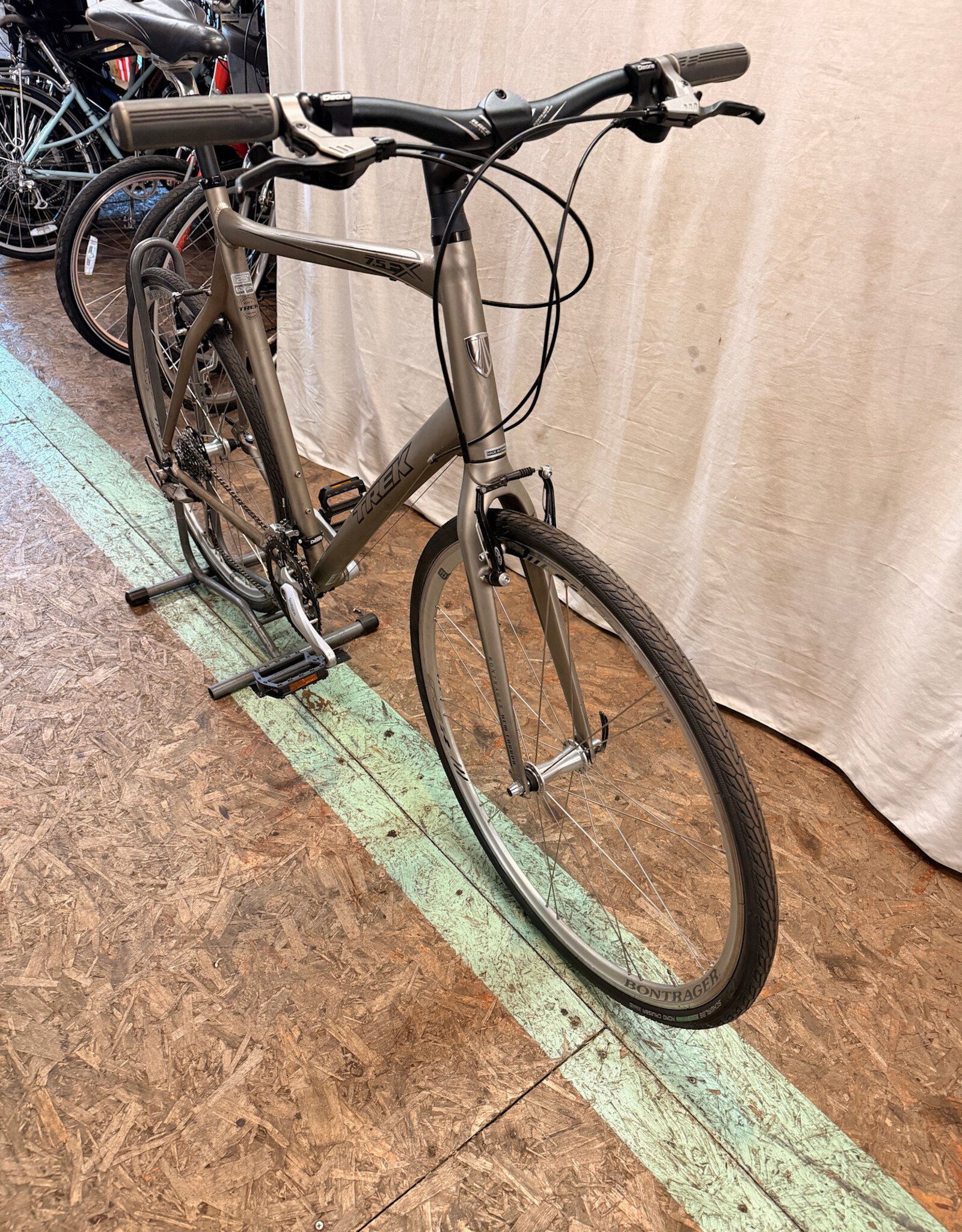 25" Trek 7.5 FX (556D) H3L