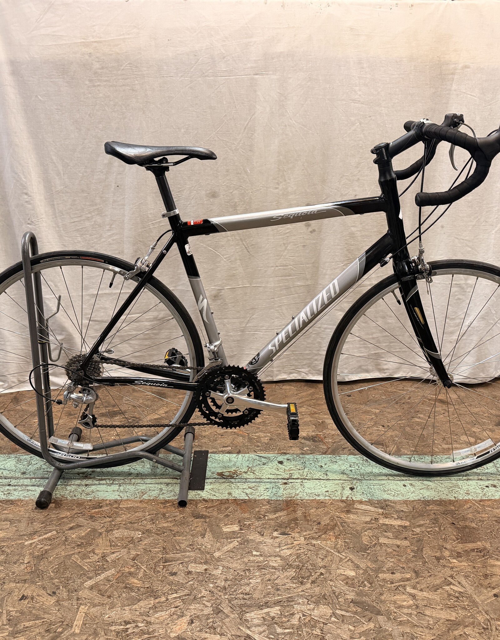 56cm Specialized Sequoia (0102) C5U