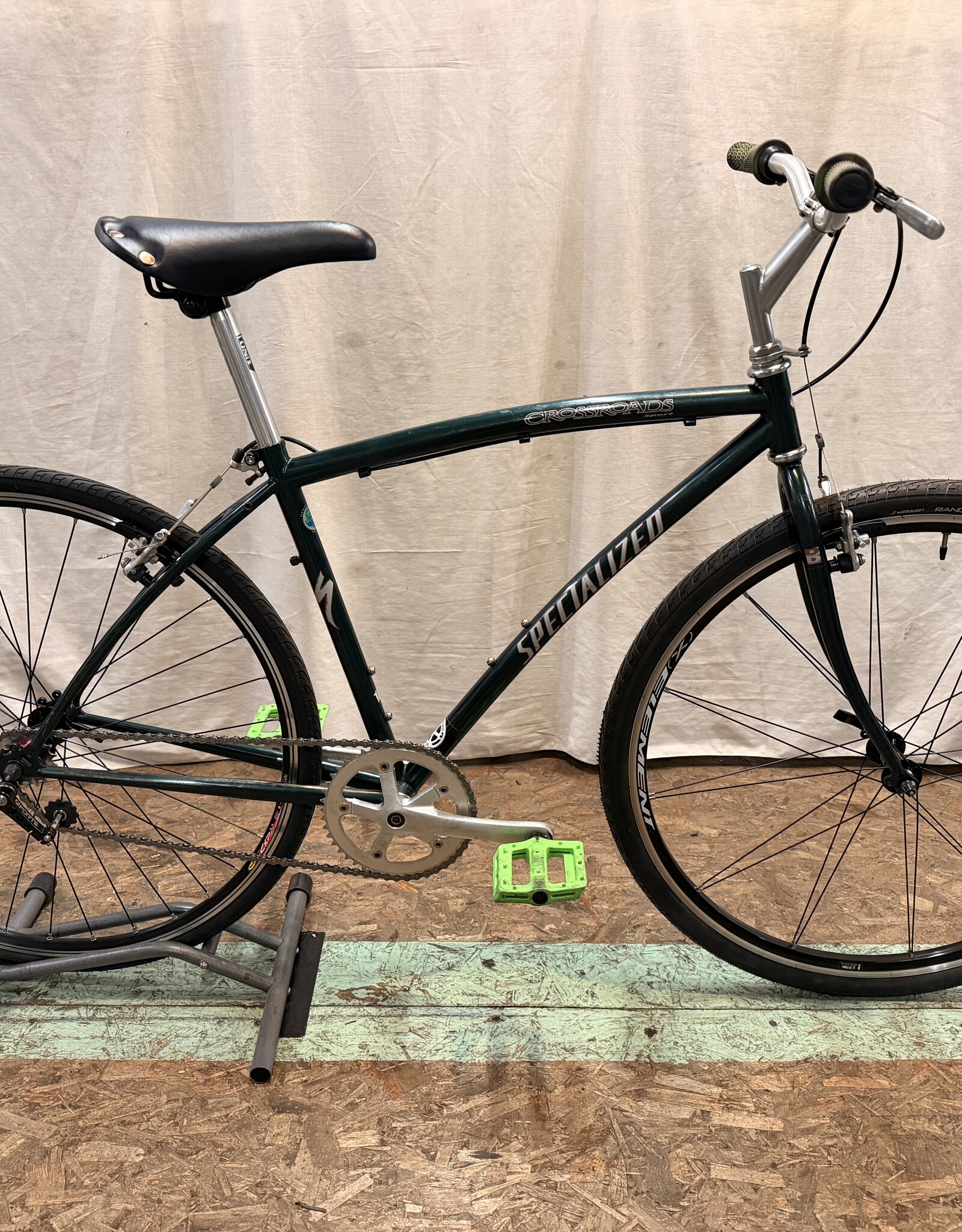 18" Specialized Crossroads (0919) H3L