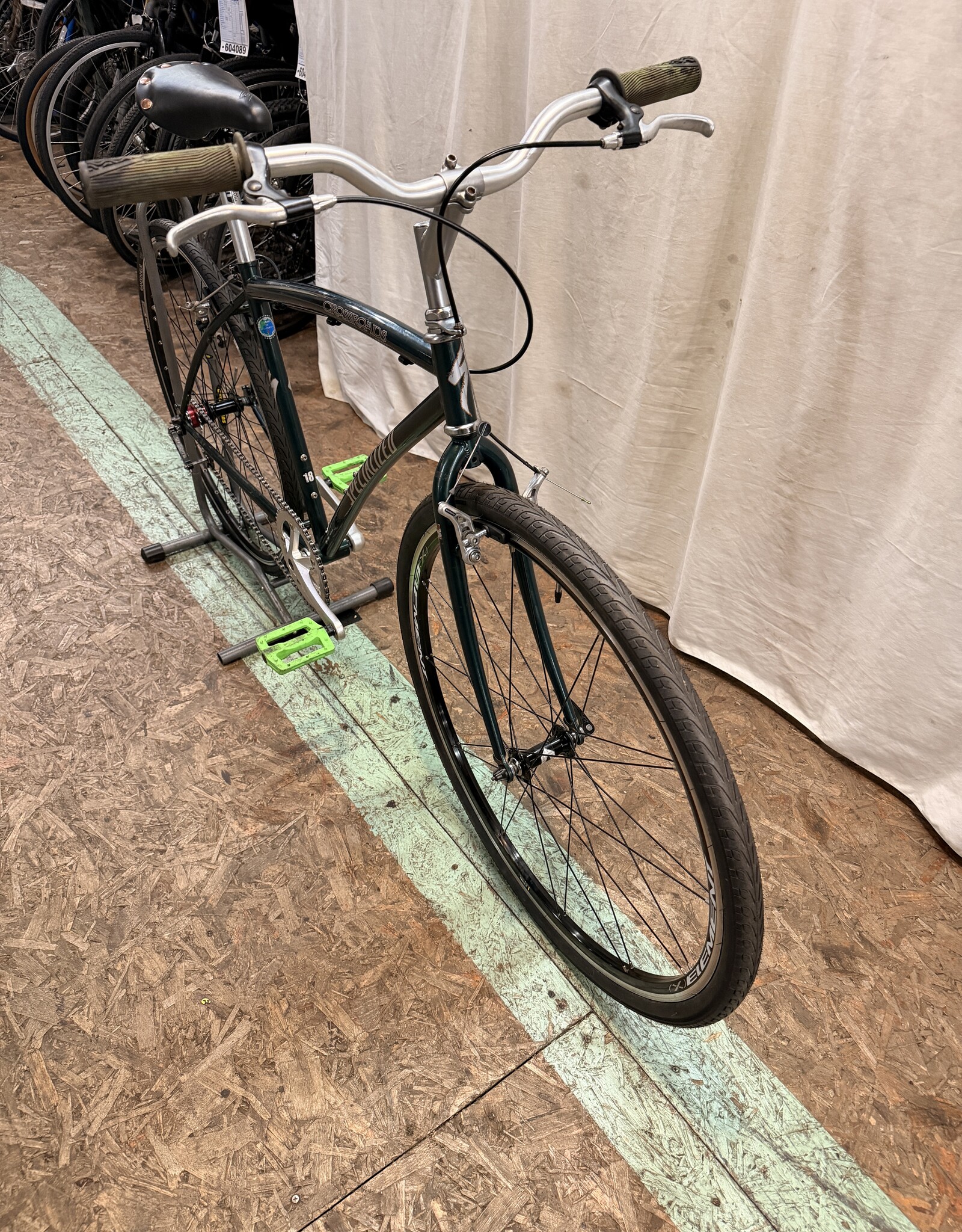 18" Specialized Crossroads (0919) H3L