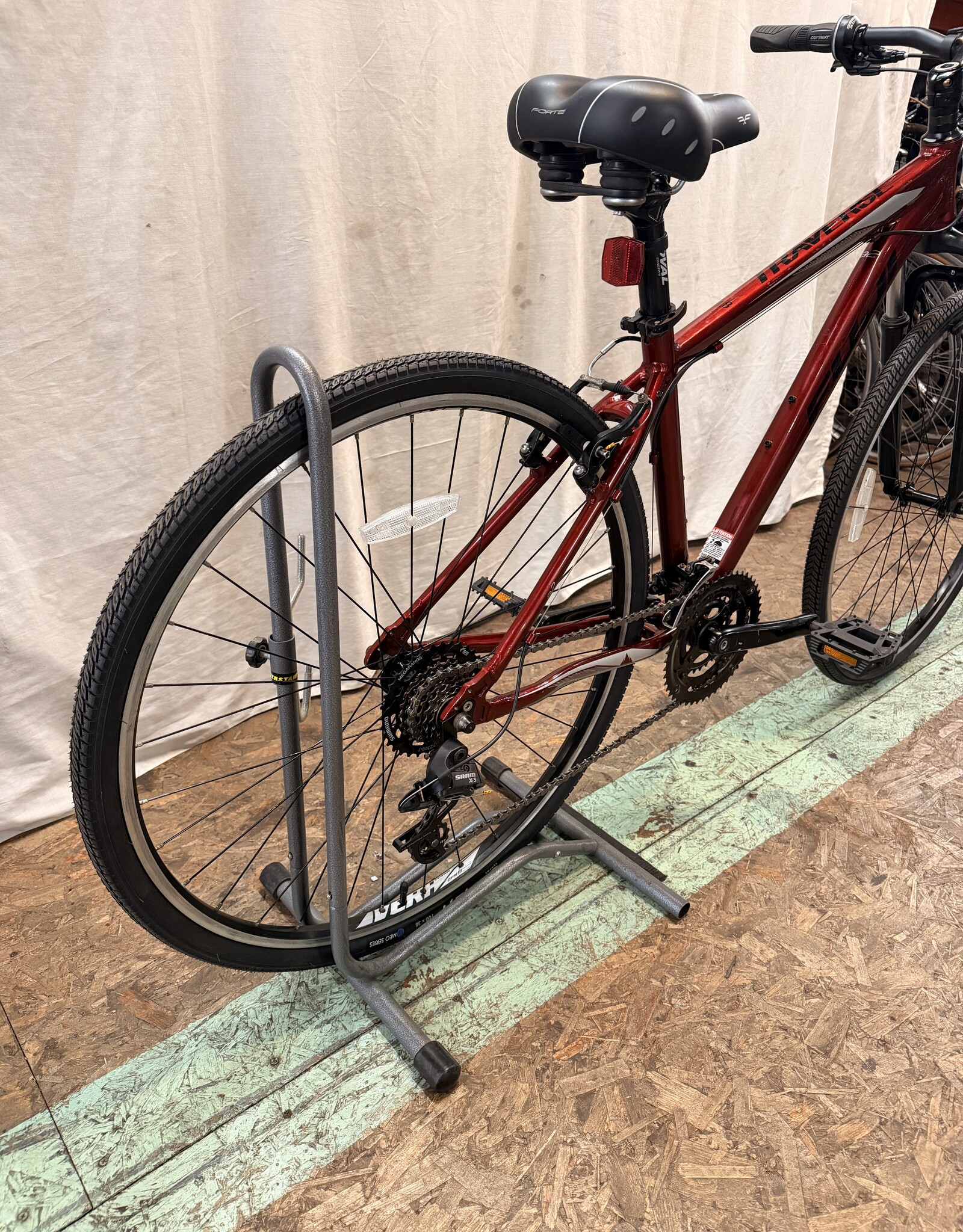 Fuji 17.5" Fuji Traverse (4816) H4U