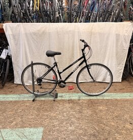 17" Trek Multitrack 700 (4247) H4U