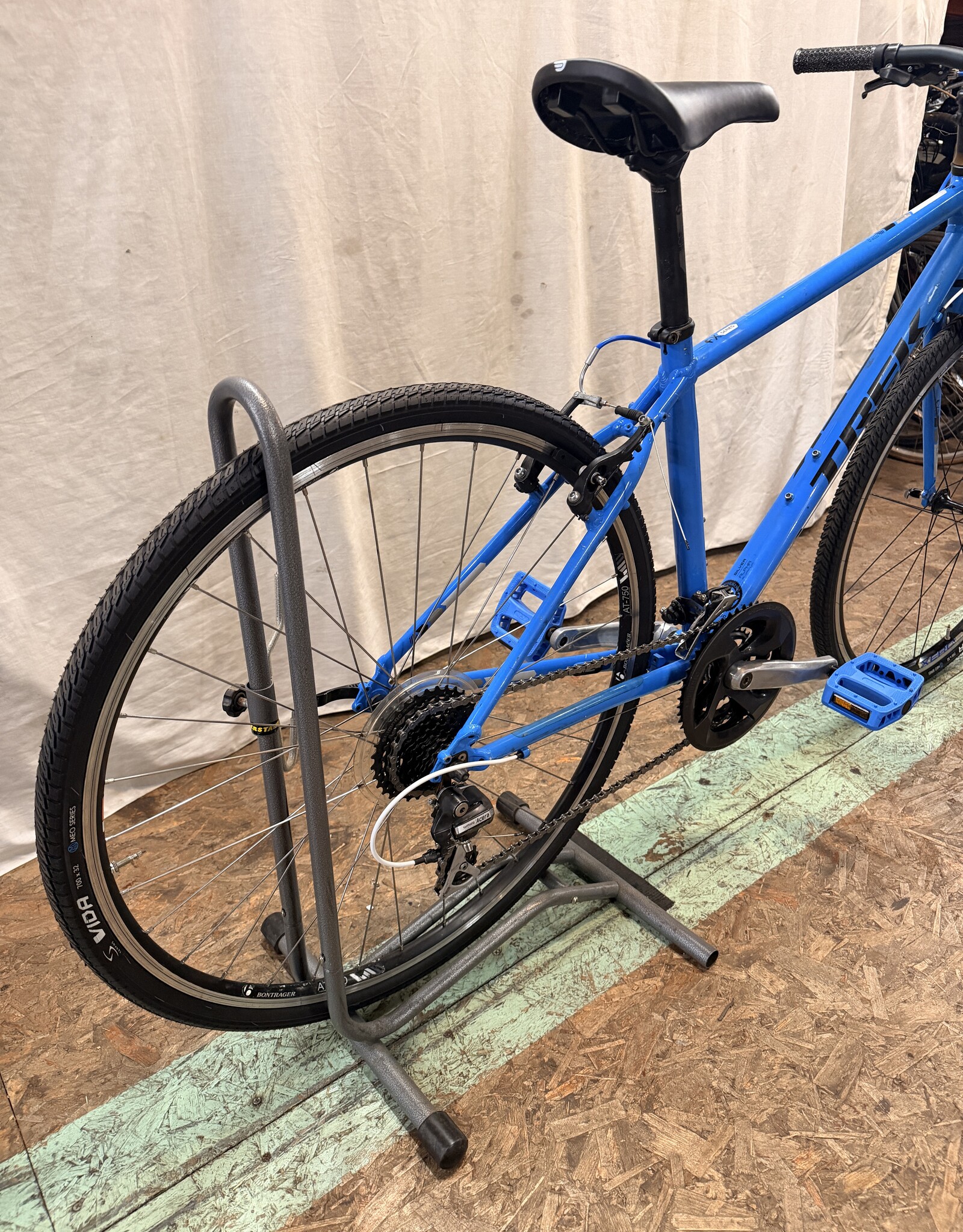 17.5" Trek FX 7.2 (160L) H4U