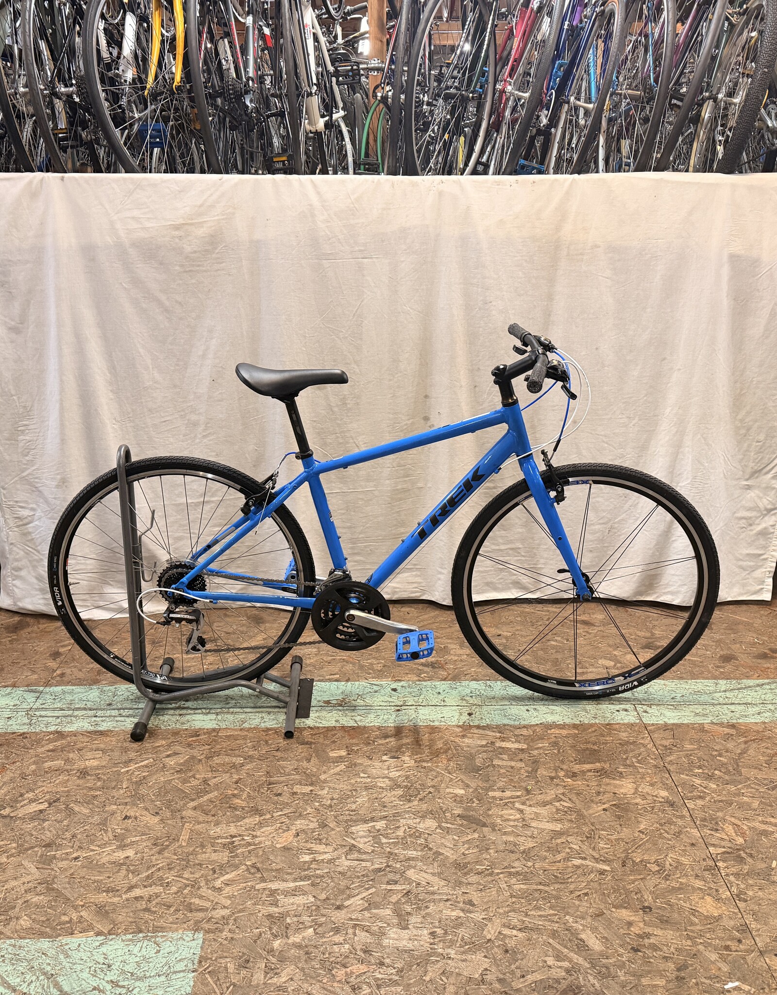 17.5" Trek FX 7.2 (160L) H4U