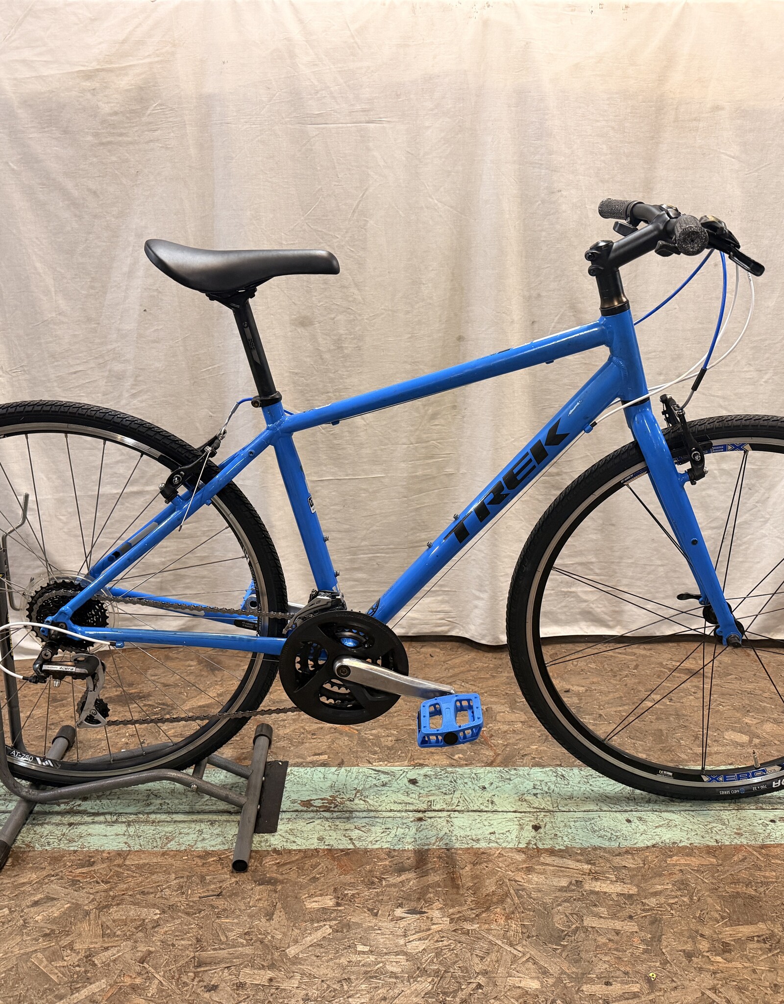 17.5" Trek FX 7.2 (160L) H4U