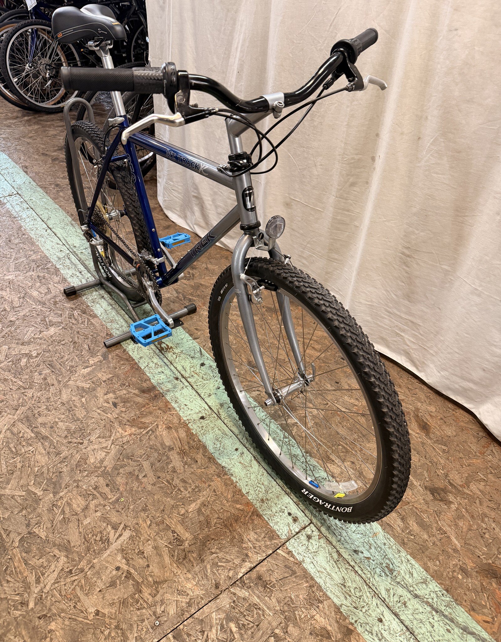 19.5" Trek 850 (5059) H4U