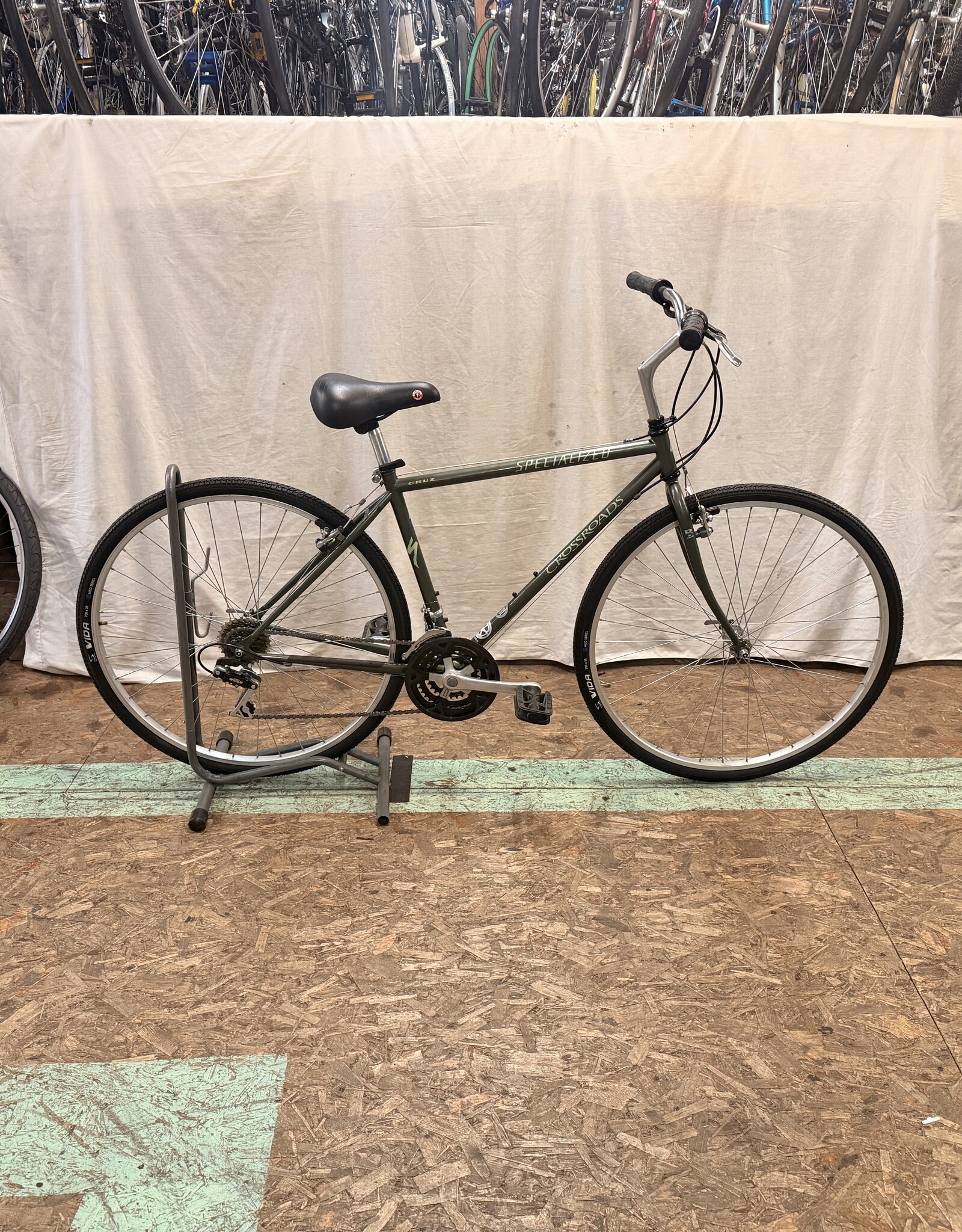 18" Specialized Crossroad (3360) H4U