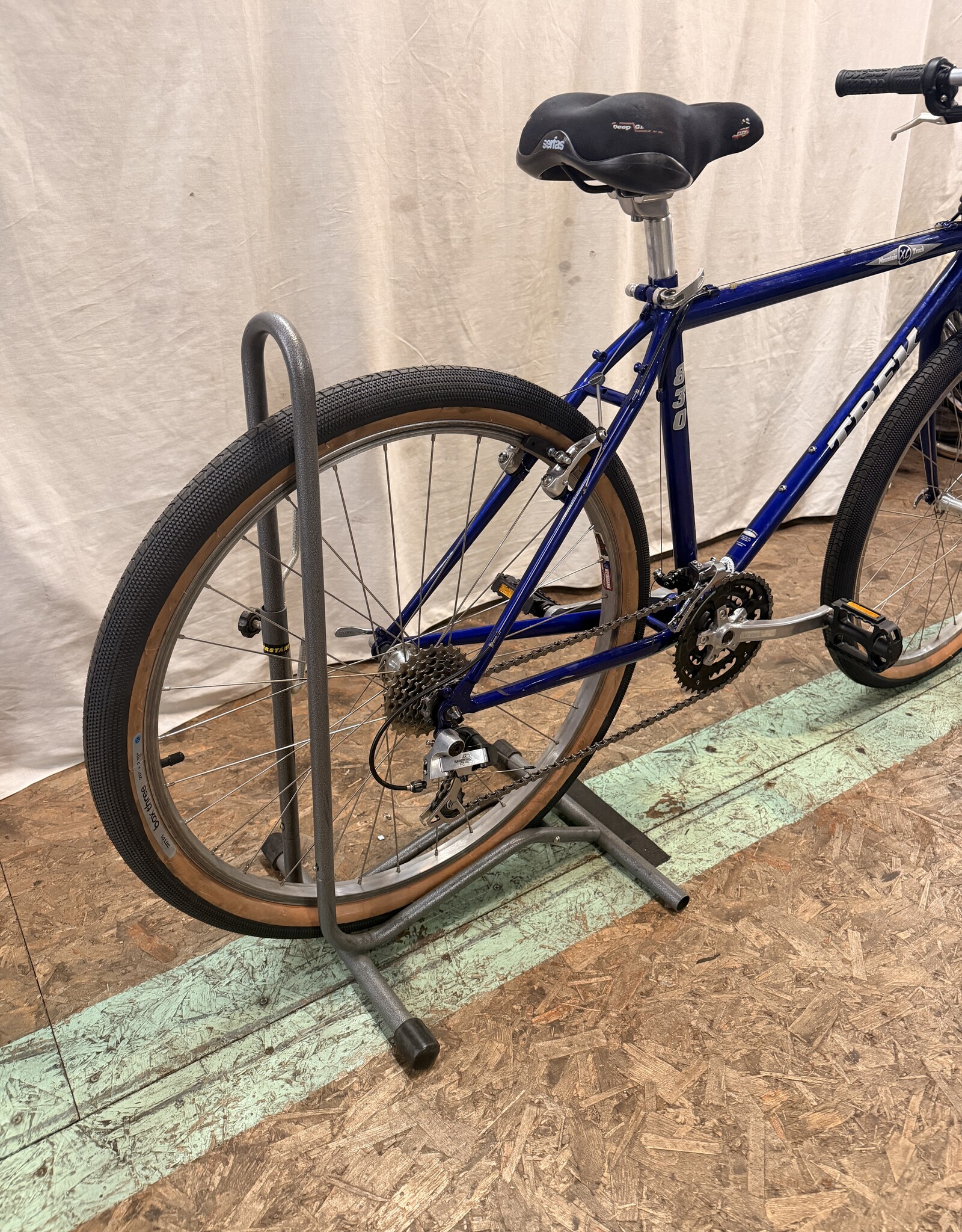 16.5" Trek mountain track 830 (531N) H4U