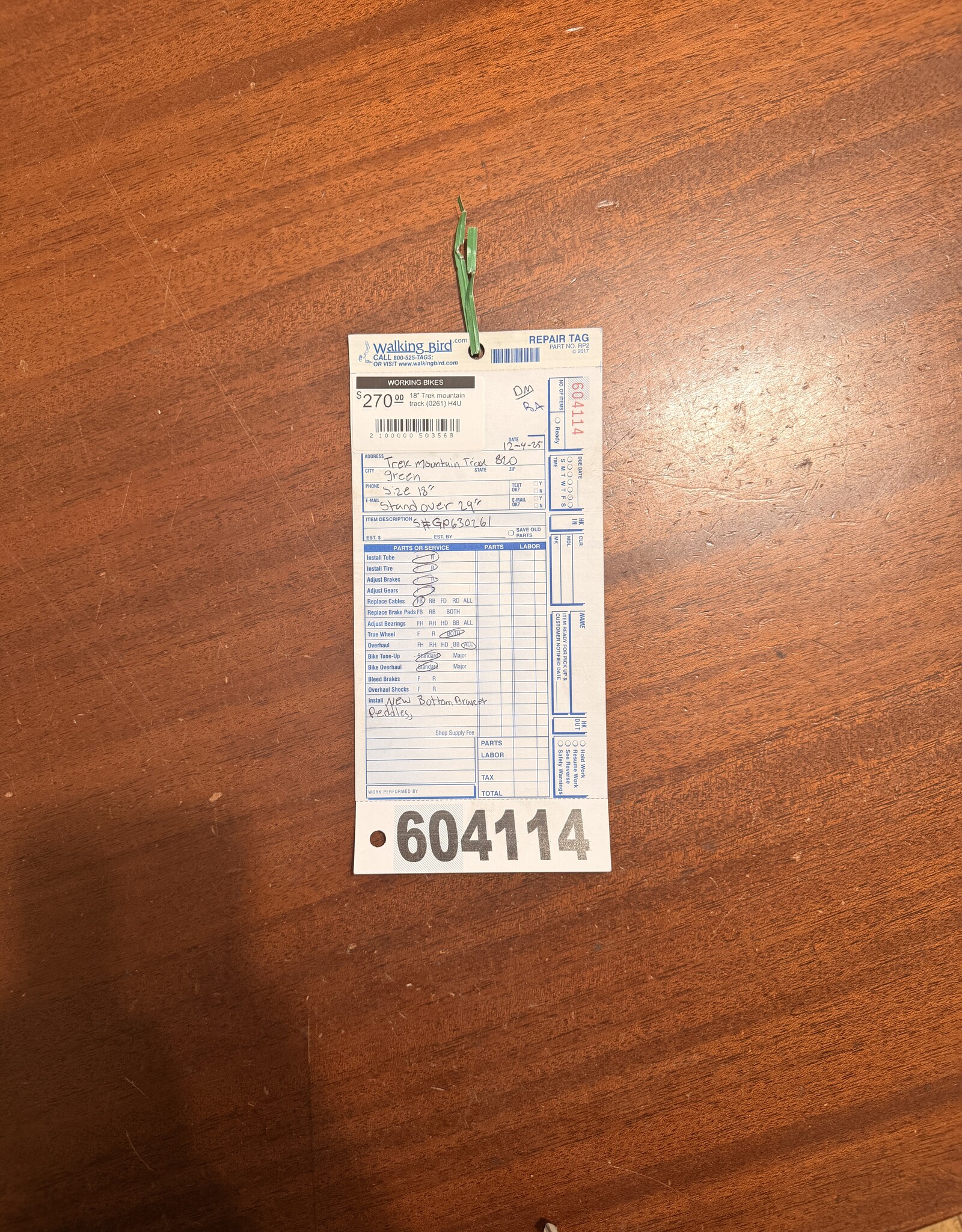 18" Trek mountain track (0261) H4U