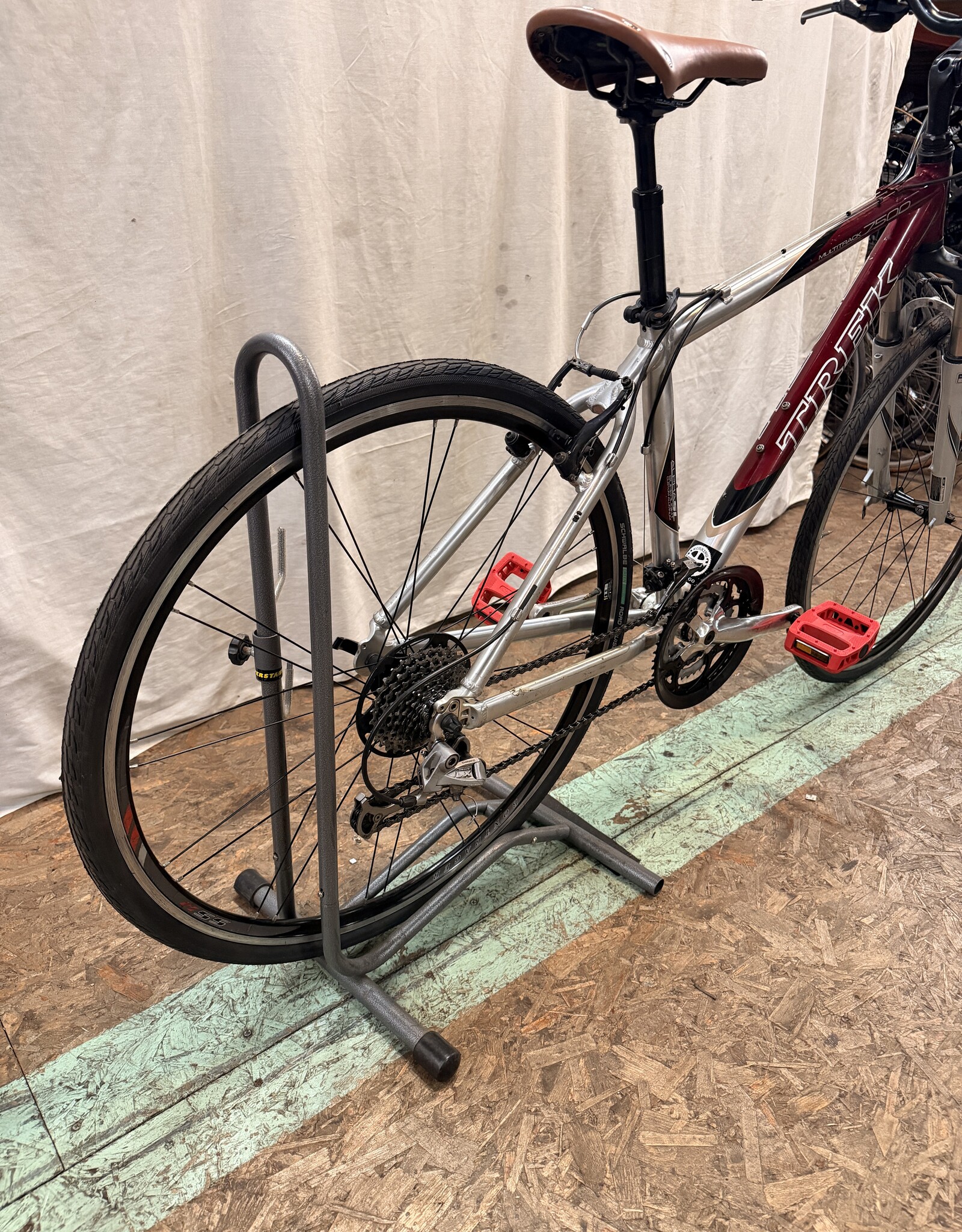 17.5" Trek 7500 (530B) H4L