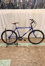 18" Trek 950 (4447) C4U