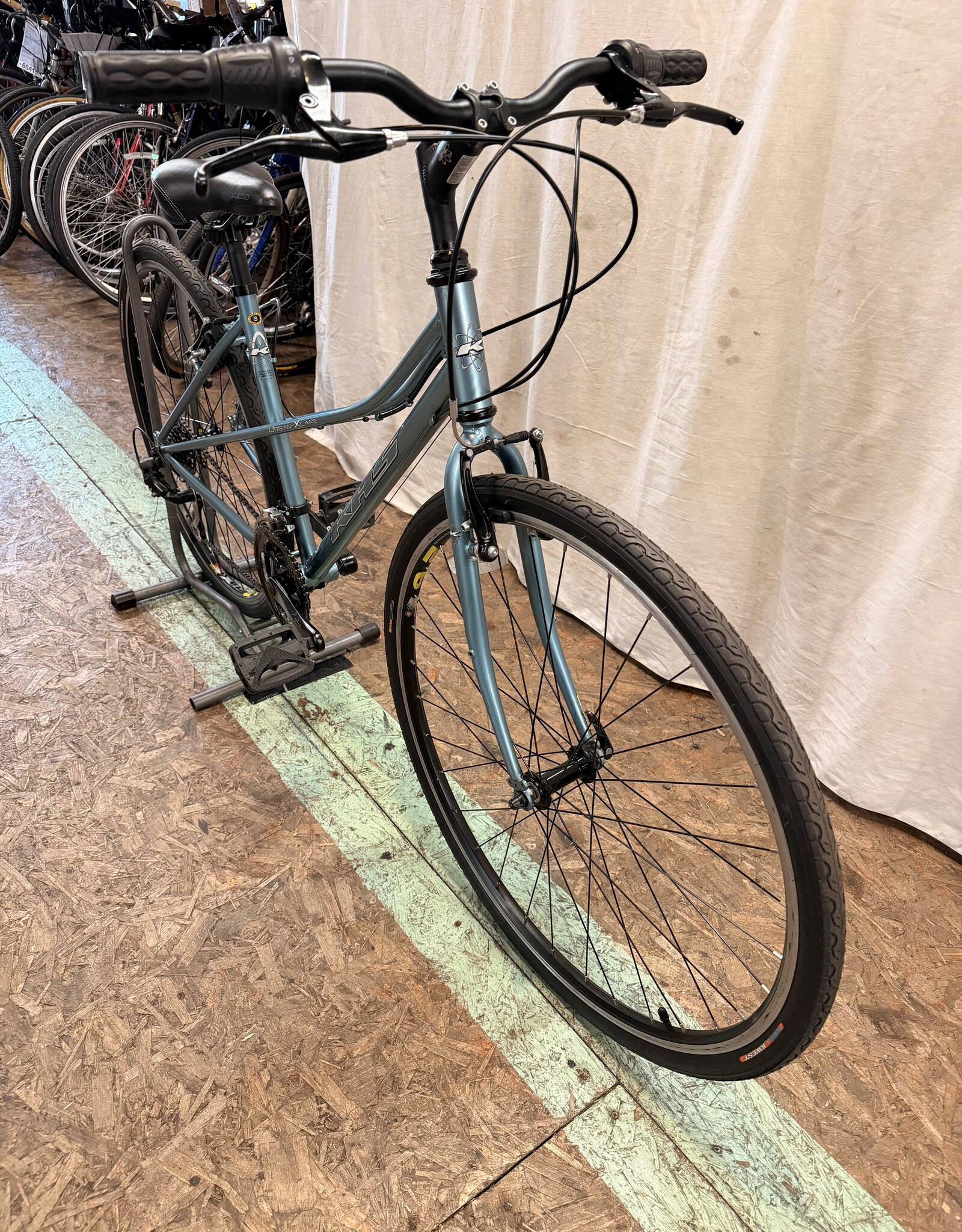 KHS 17in KHS Urban x Cape (2412) I2U