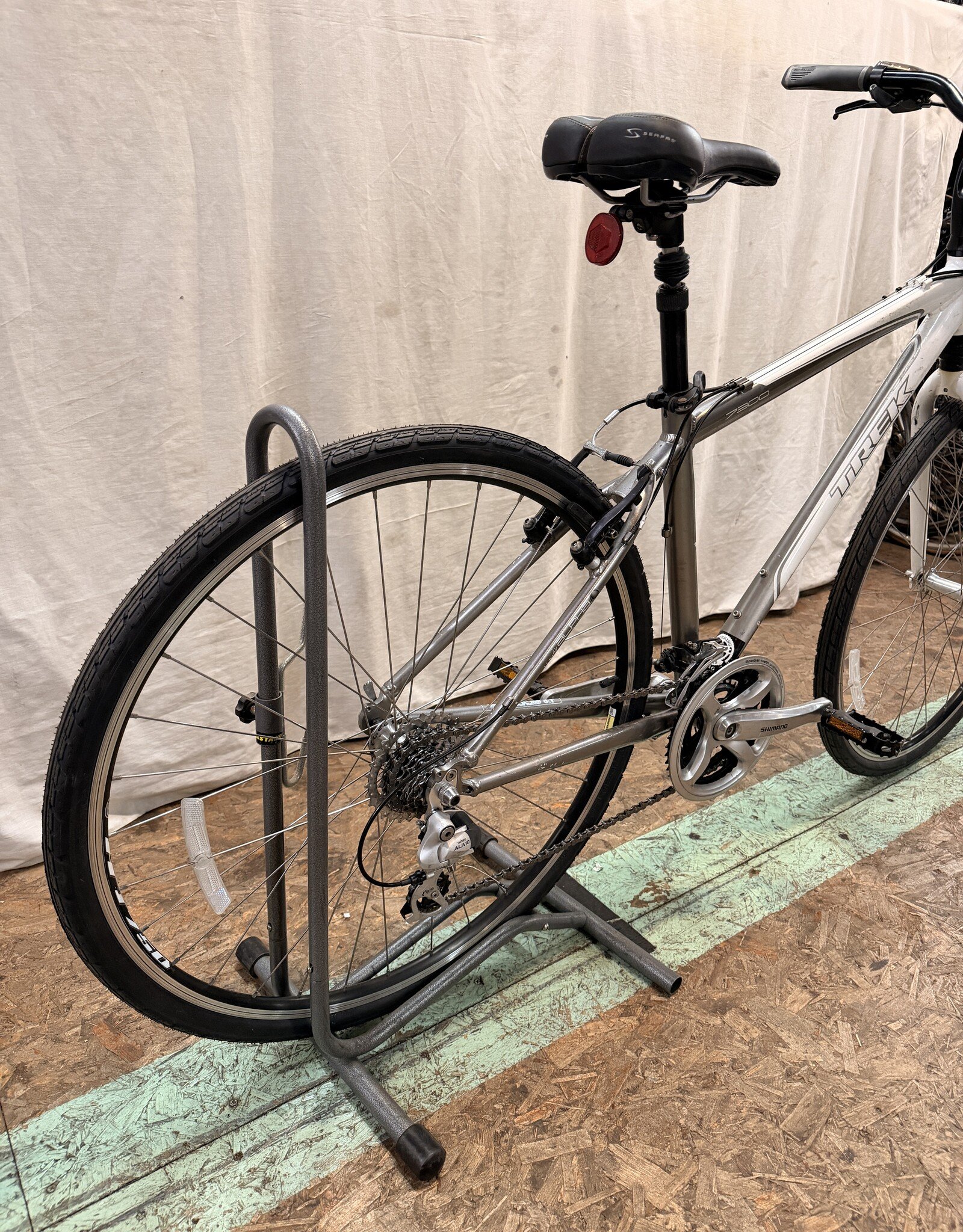 17.5" Trek 7300 (446F) I2U