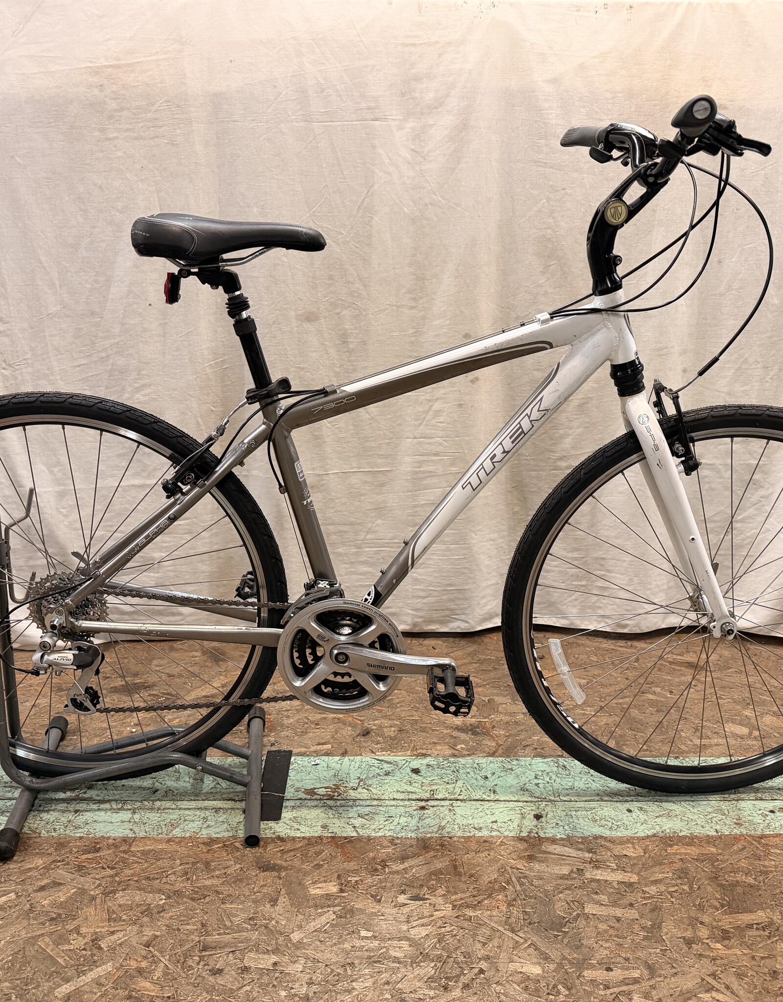 17.5" Trek 7300 (446F) I2U