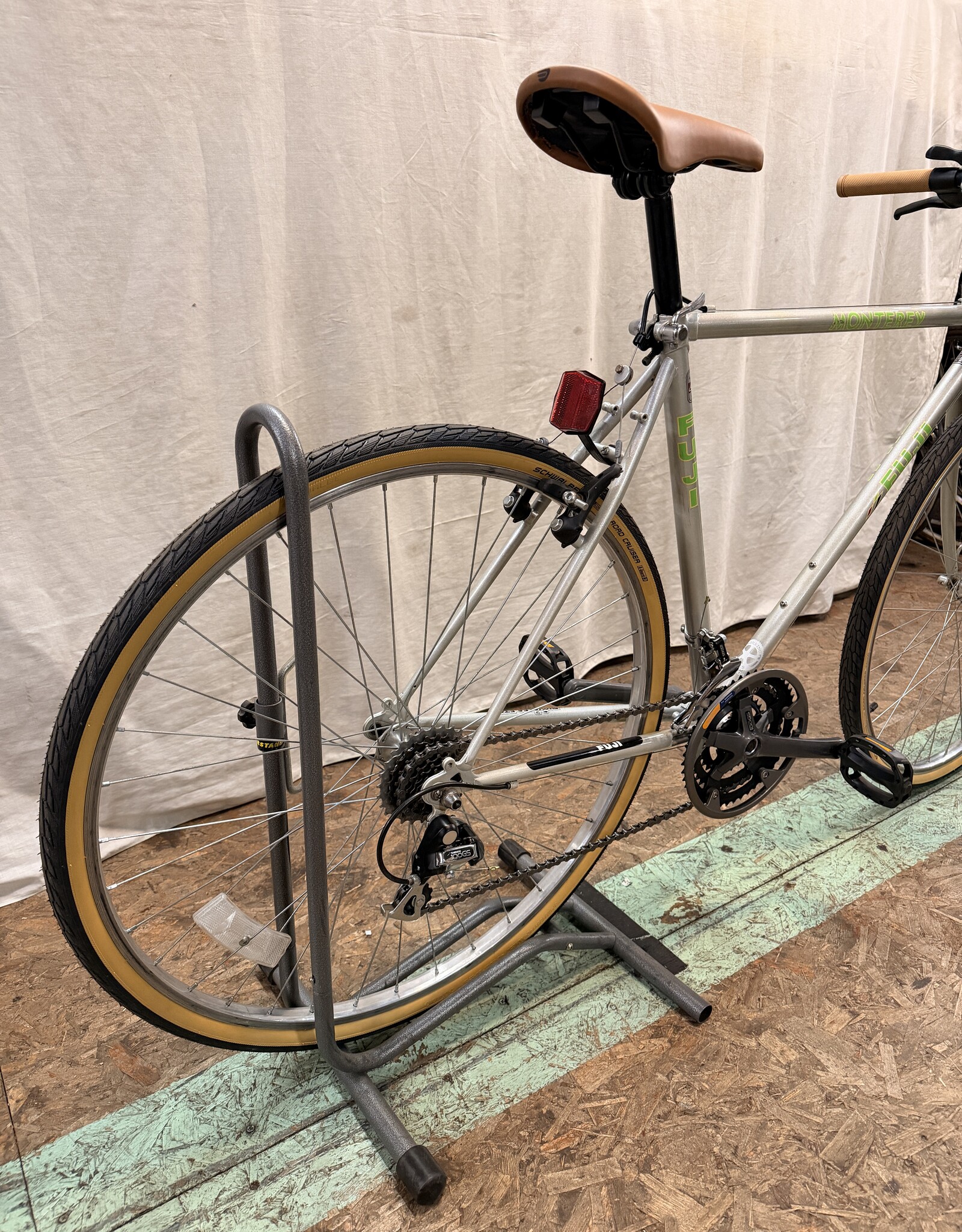 Fuji 20.5" Fuji Monterey (4443) I4U