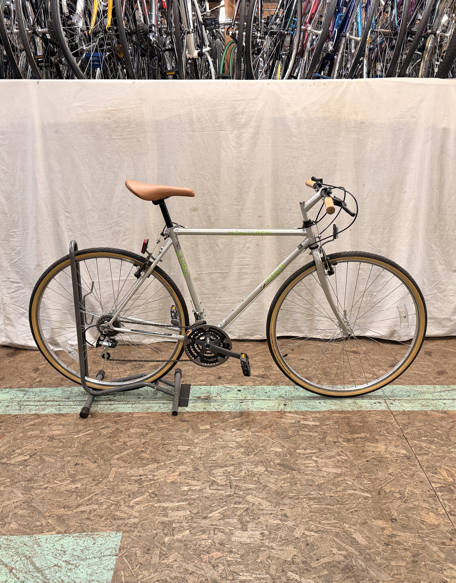 Fuji 20.5" Fuji Monterey (4443) I4U