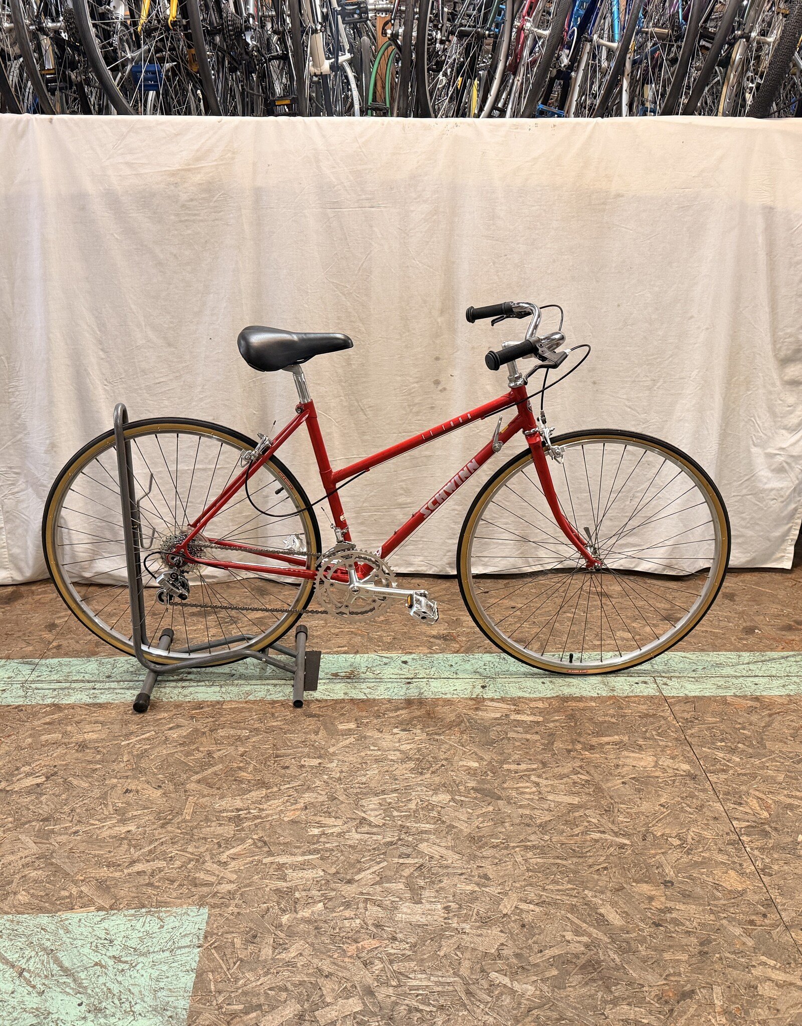 48cm Schwinn Le Tour step through  (SB68) E1U