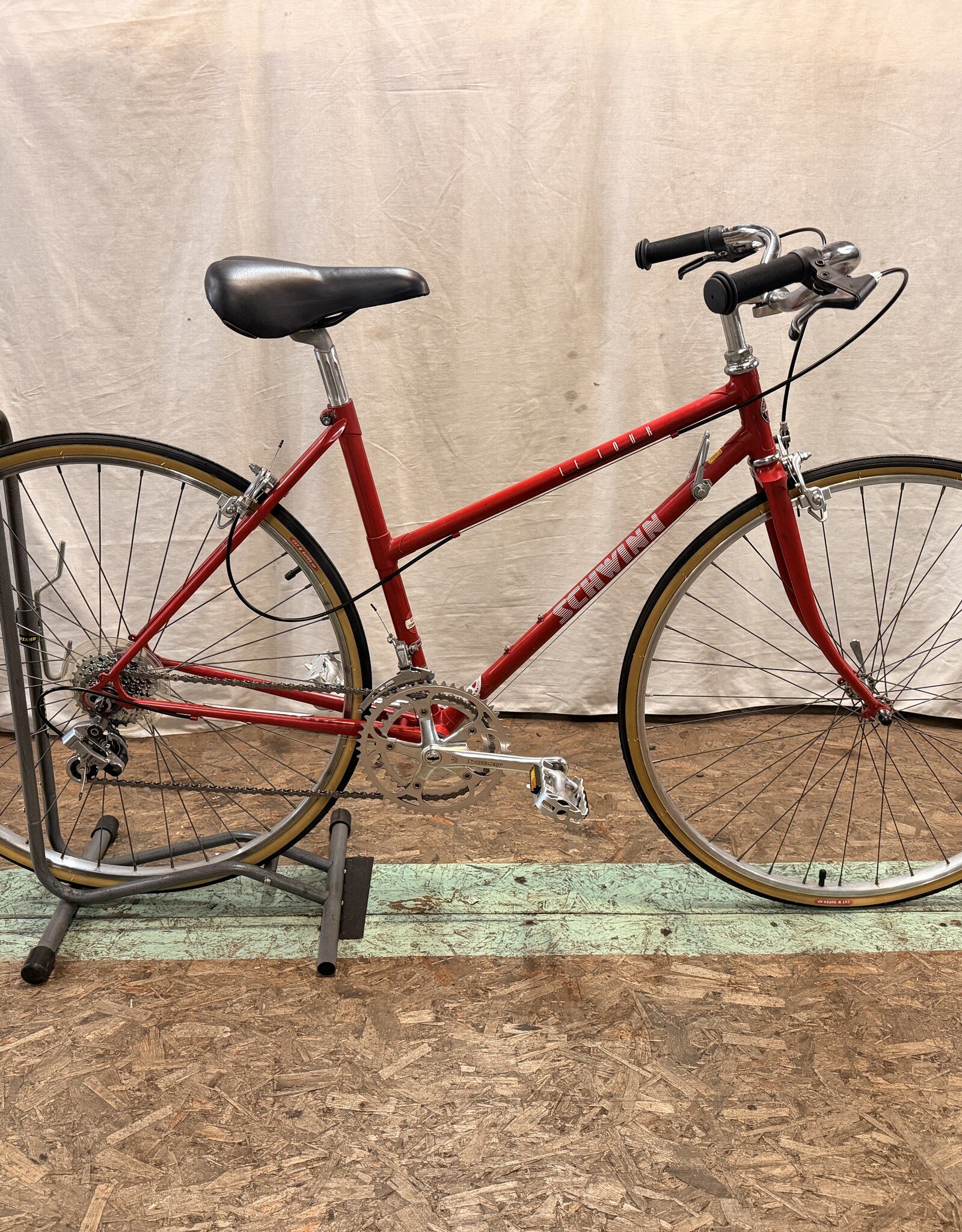 48cm Schwinn Le Tour step through  (SB68) E1U