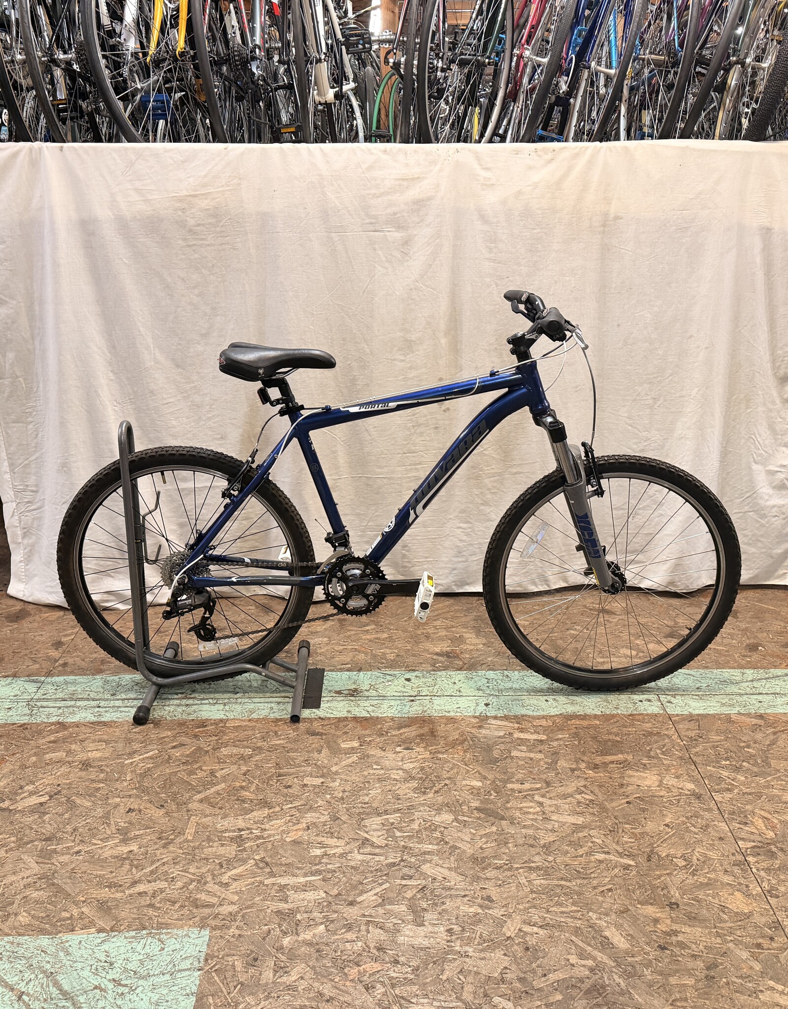 Novara 19" Novara Portal (5848) E2U