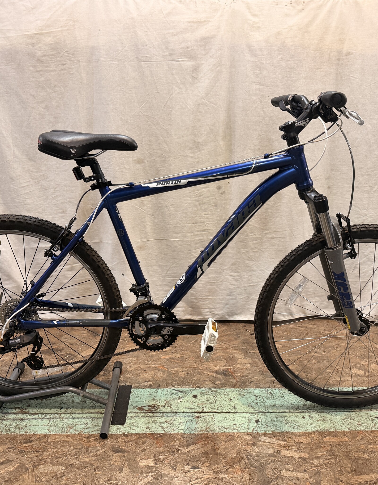 Novara 19" Novara Portal (5848) E2U