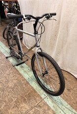 19" Trek Mountain track 800 (572N) E2L