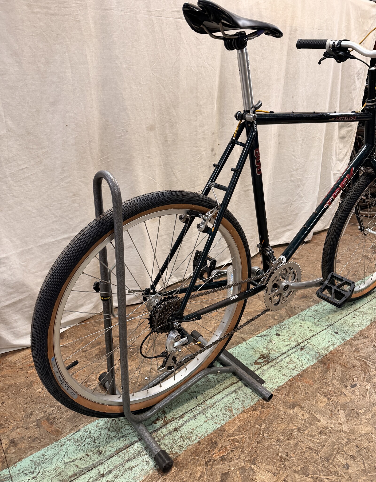 22.5" Trek 800 Antelope (4693) E2L