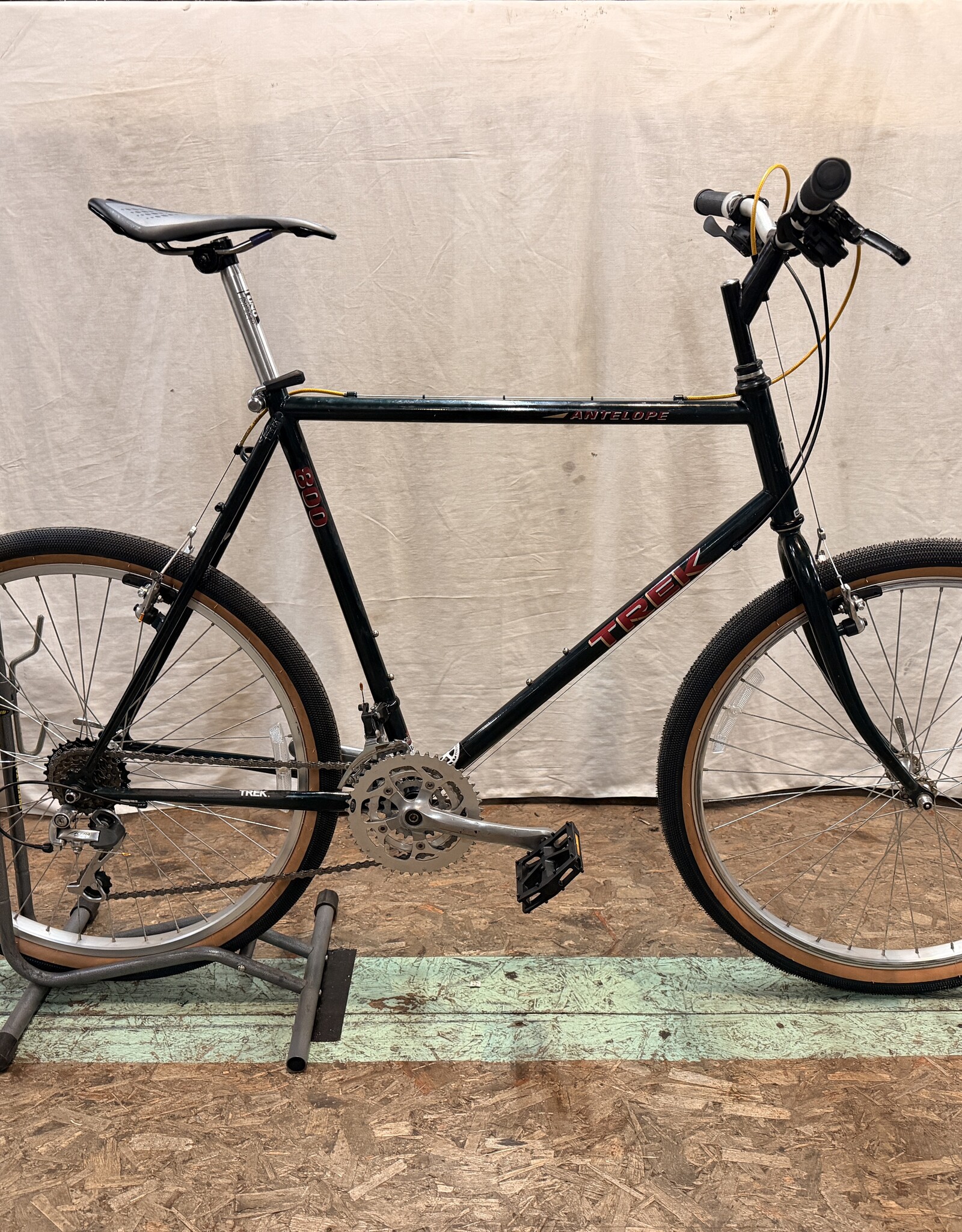 22.5" Trek 800 Antelope (4693) E2L