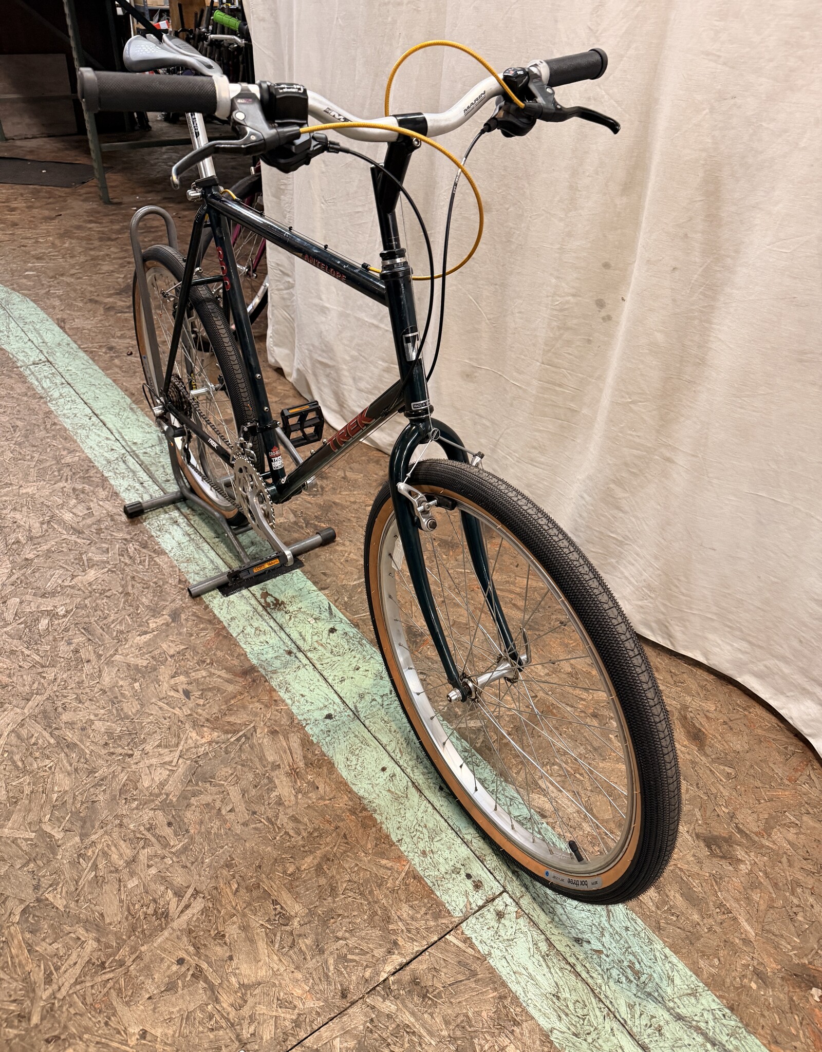 22.5" Trek 800 Antelope (4693) E2L