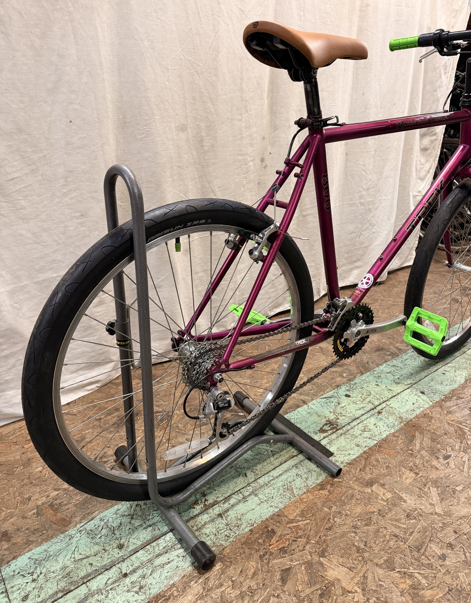 21" Trek 800 (1845) E2L