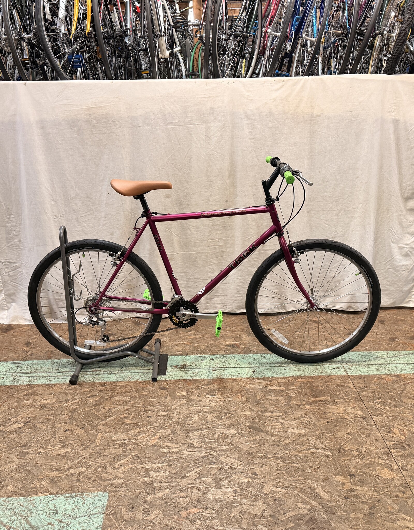 21" Trek 800 (1845) E2L