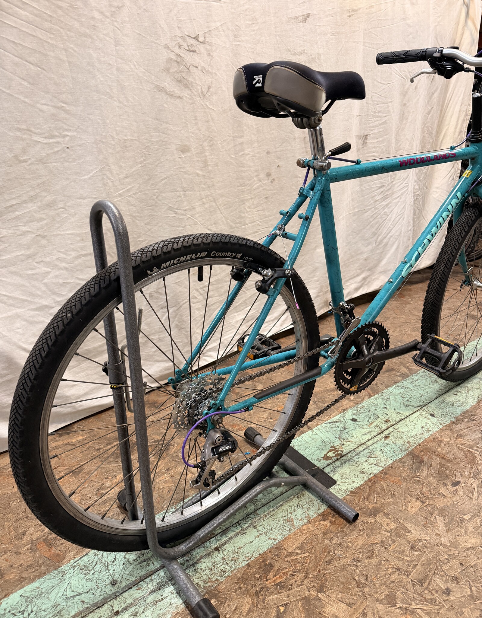 17.5" Schwinn Woodlands (2532) I4U