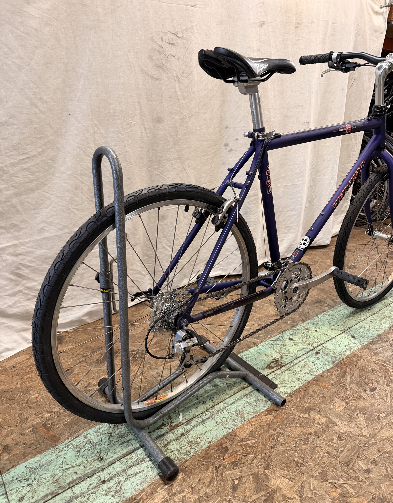 18" Trek Mountain Track (1016) I4U