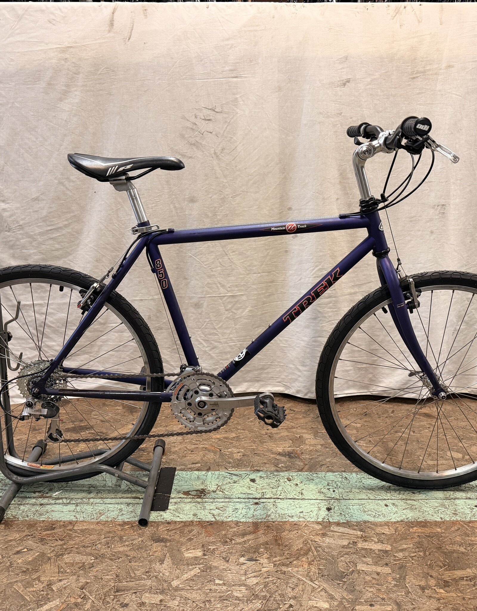 18" Trek Mountain Track (1016) I4U