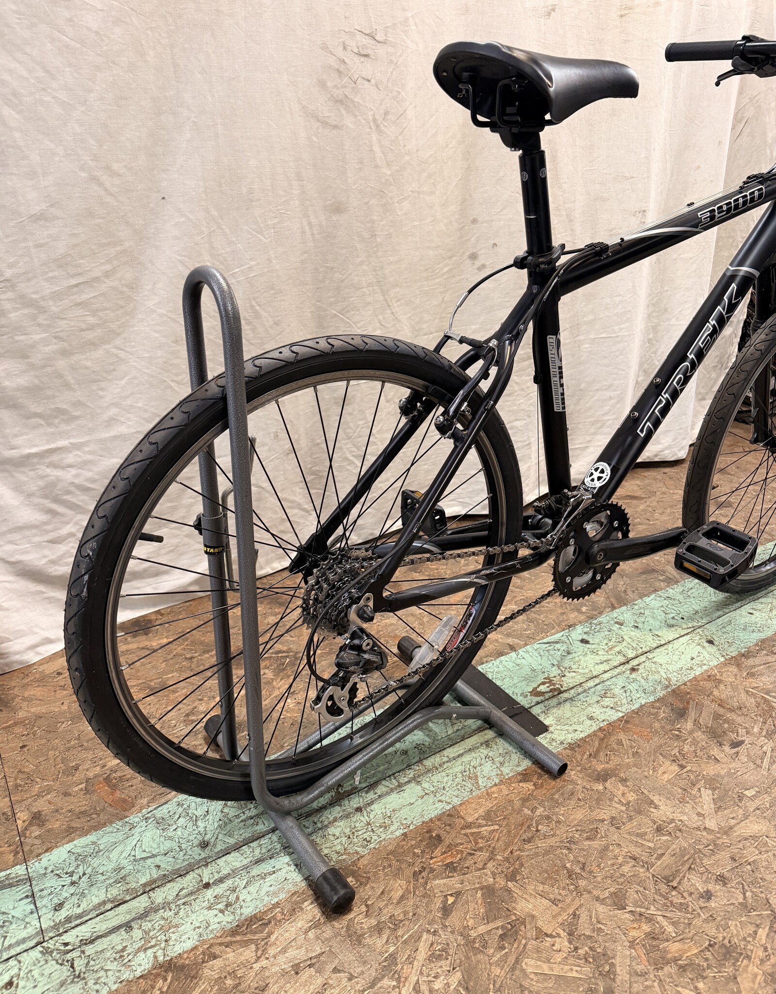 18" Trek 3900 (5873) I4U