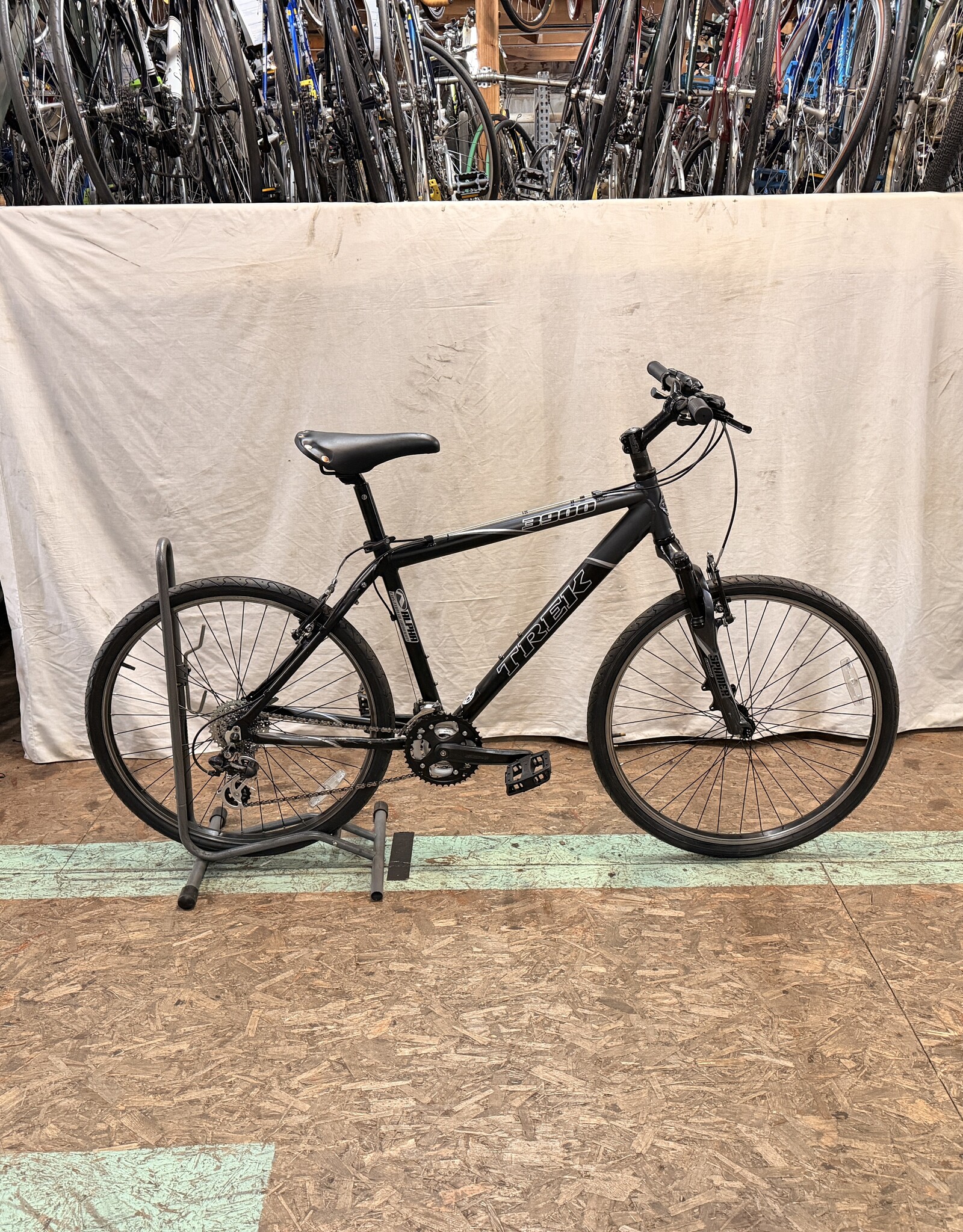 18" Trek 3900 (5873) I4U